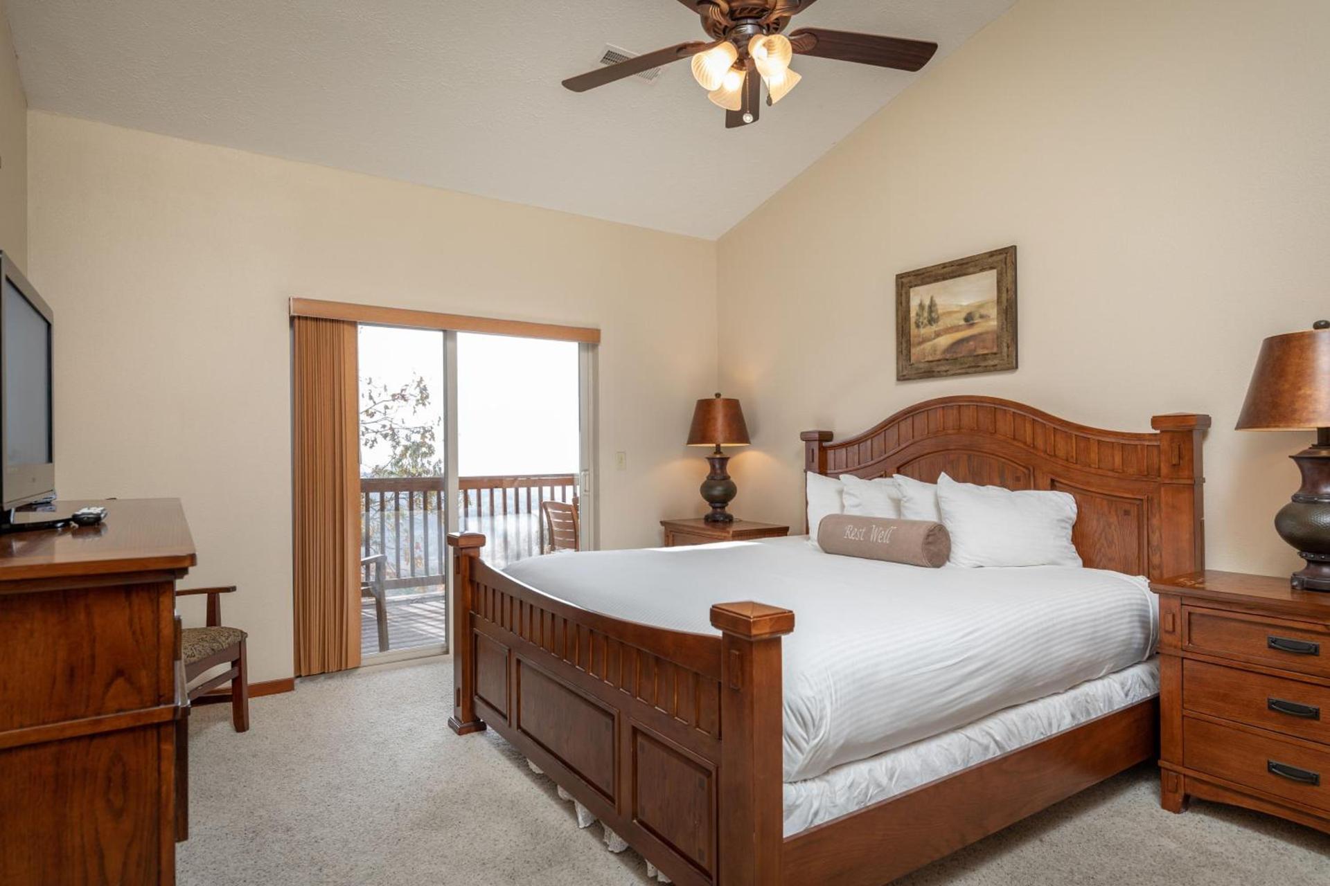 The Lodges at Table Rock photo 63