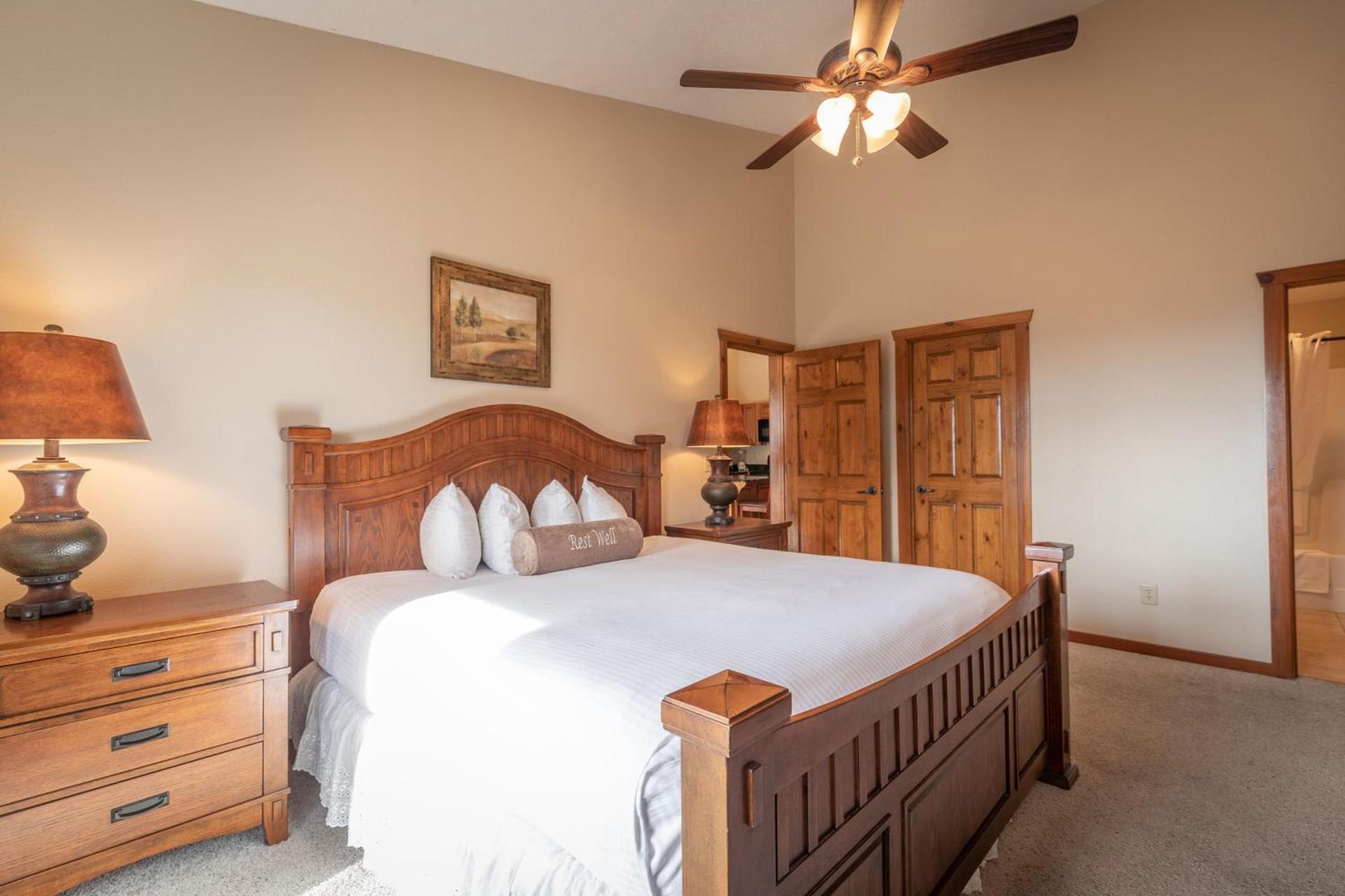 The Lodges at Table Rock photo 24