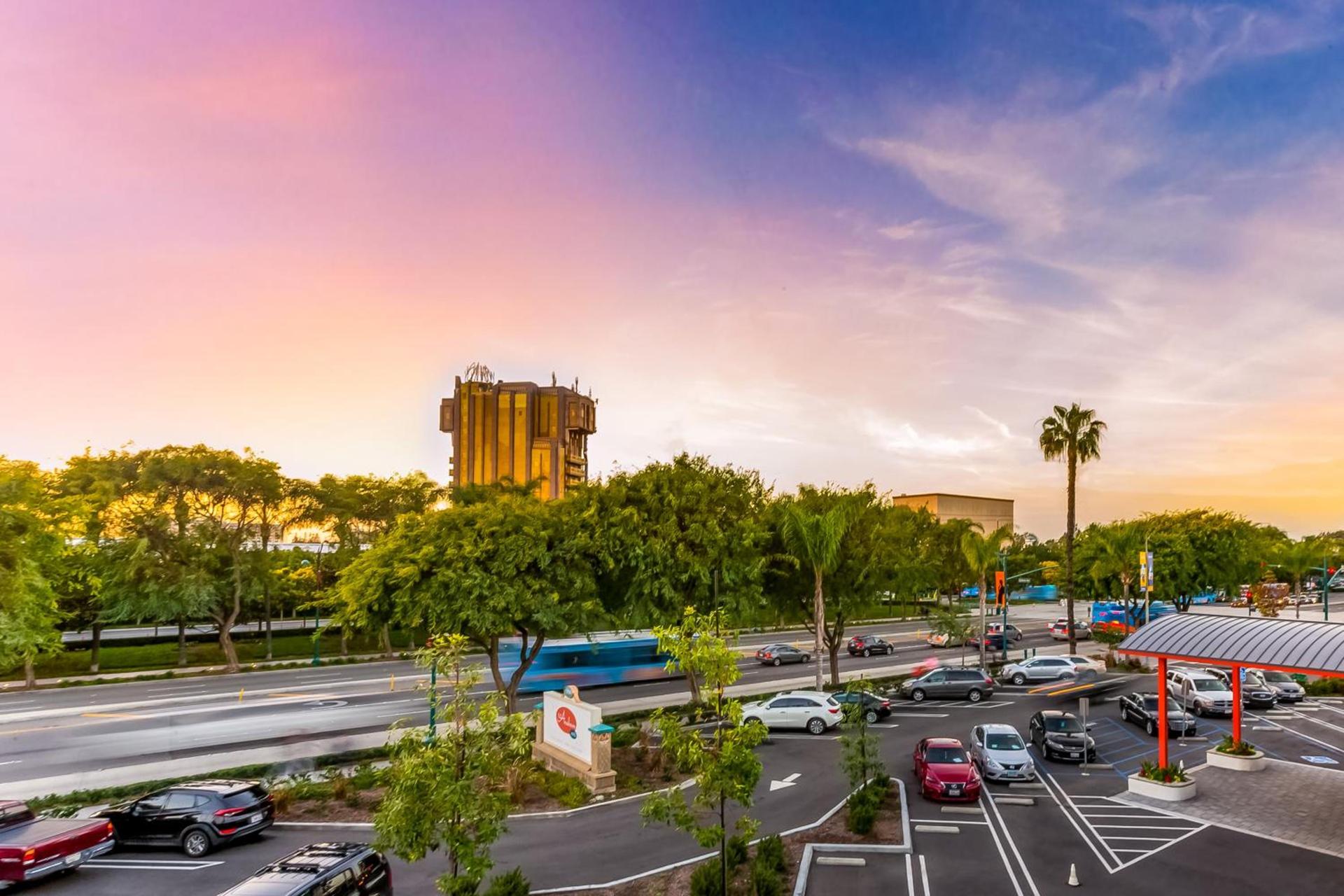 Anaheim Hotel photo 1