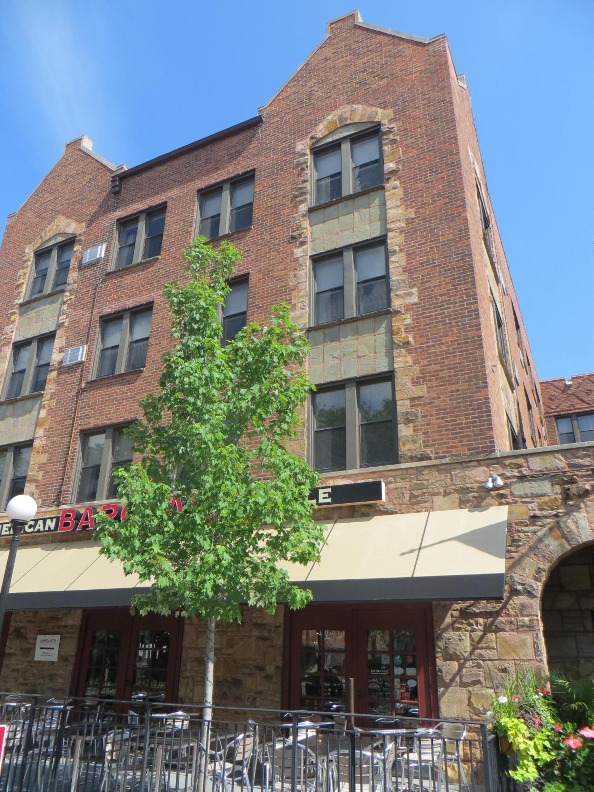Carleton of Oak Park photo 59