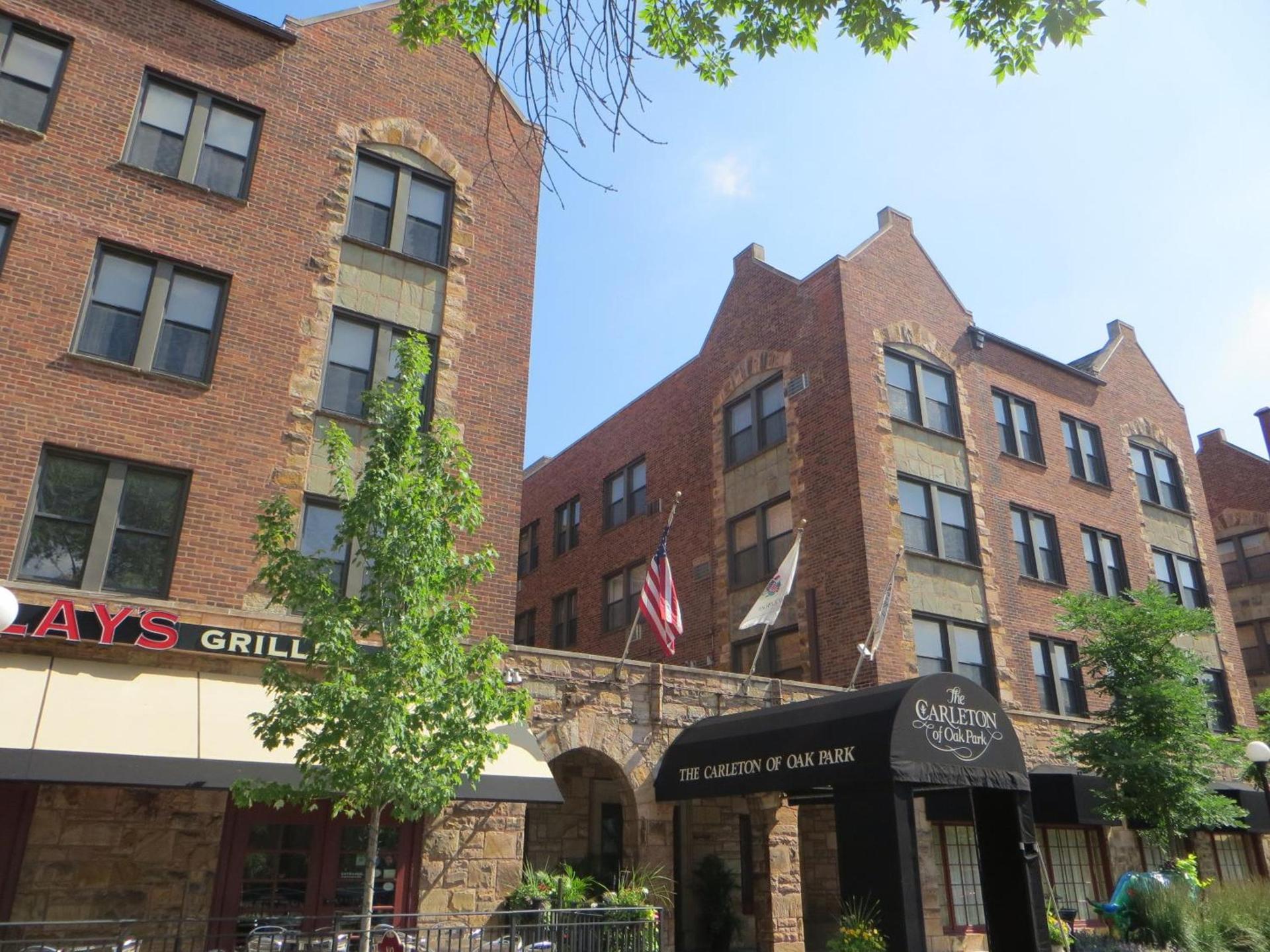 Carleton of Oak Park photo 7