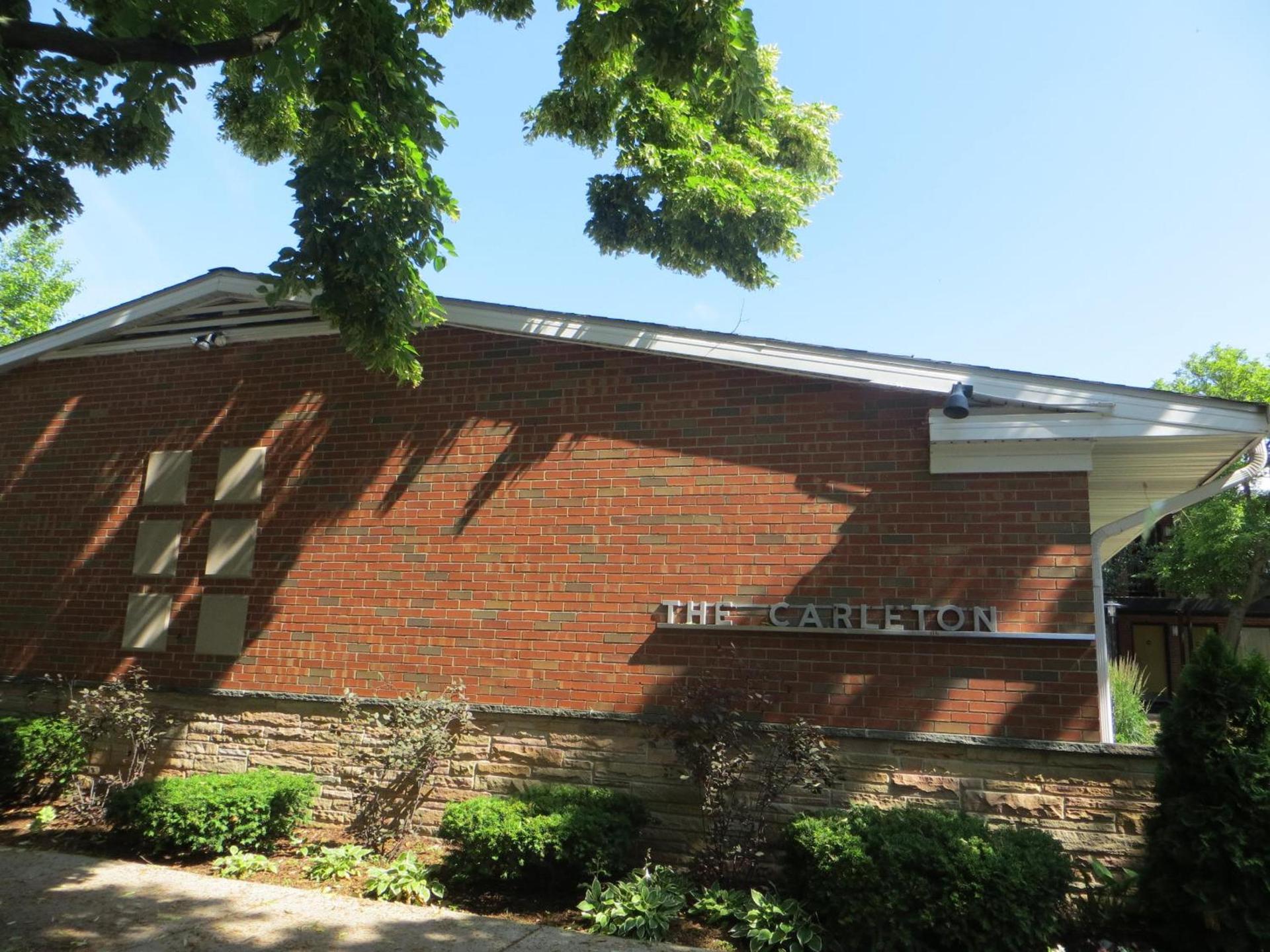 Carleton of Oak Park photo 60