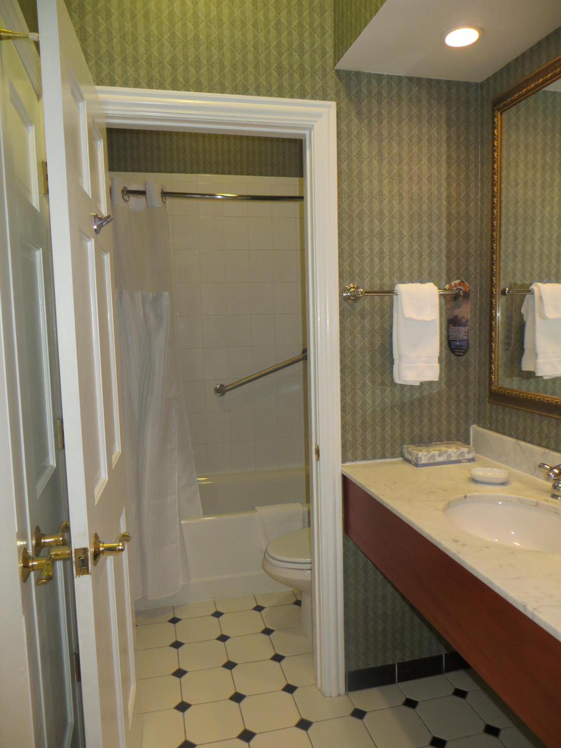 Carleton of Oak Park photo 20