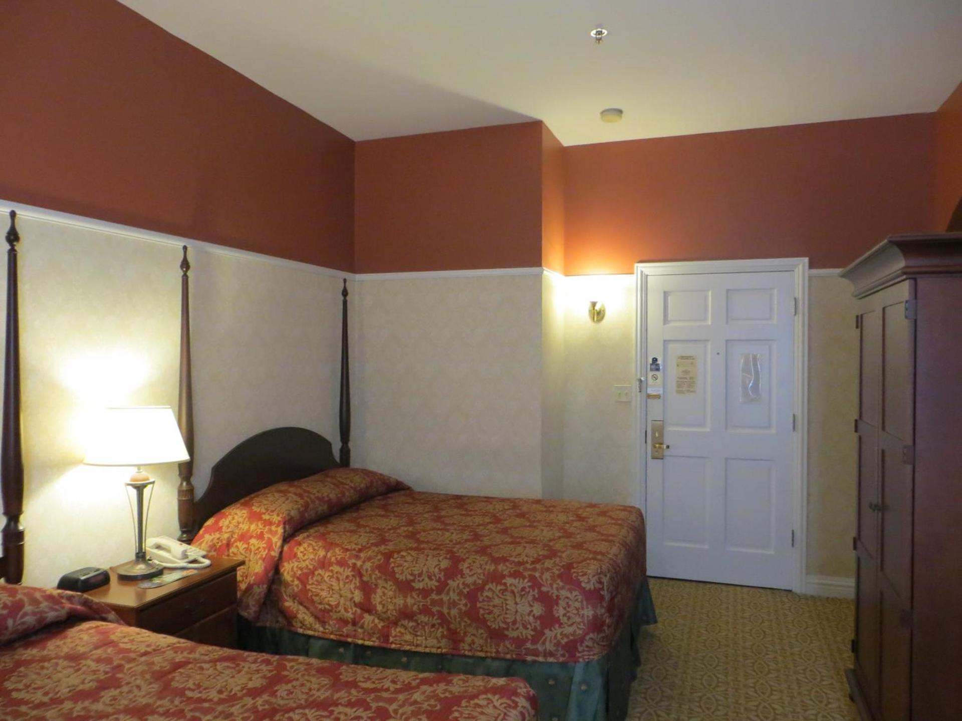 Carleton of Oak Park photo 50