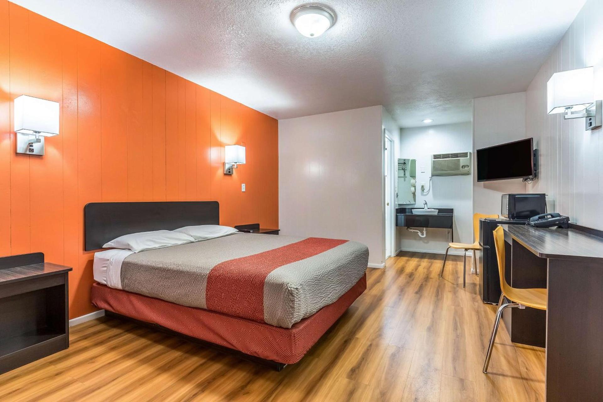 Motel 6 Tremonton, Utah photo 12
