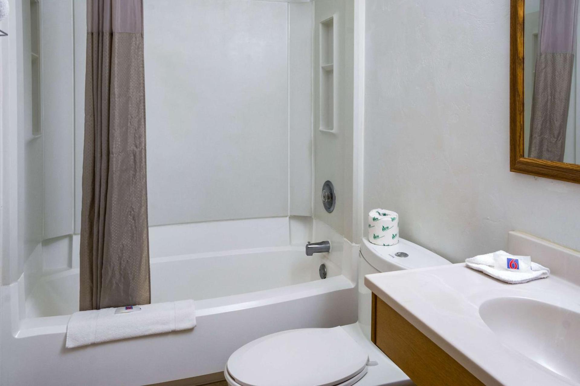 Motel 6-Wilsonville, OR - Portland photo 19