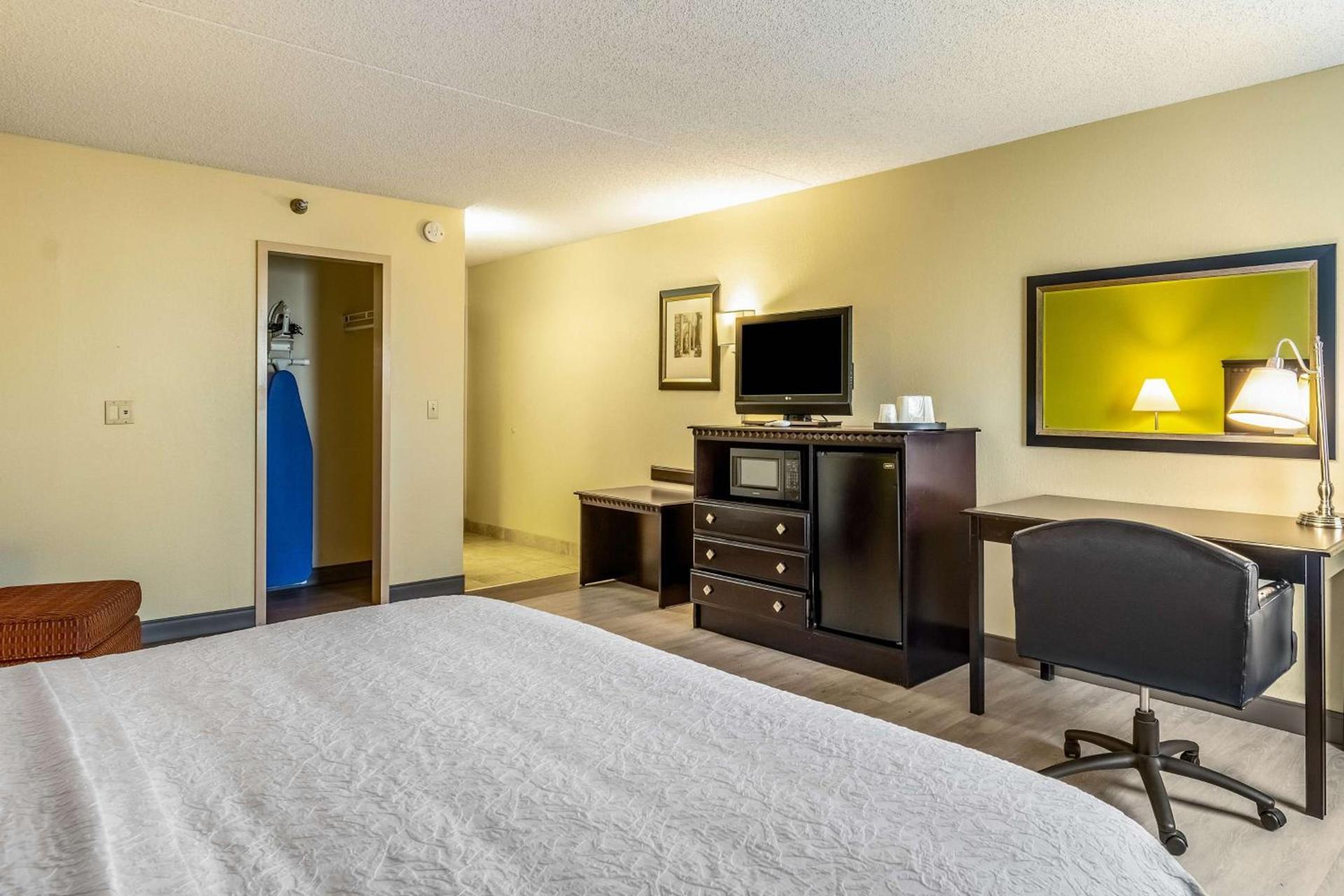 Wingate by Wyndham Conway AR photo 24