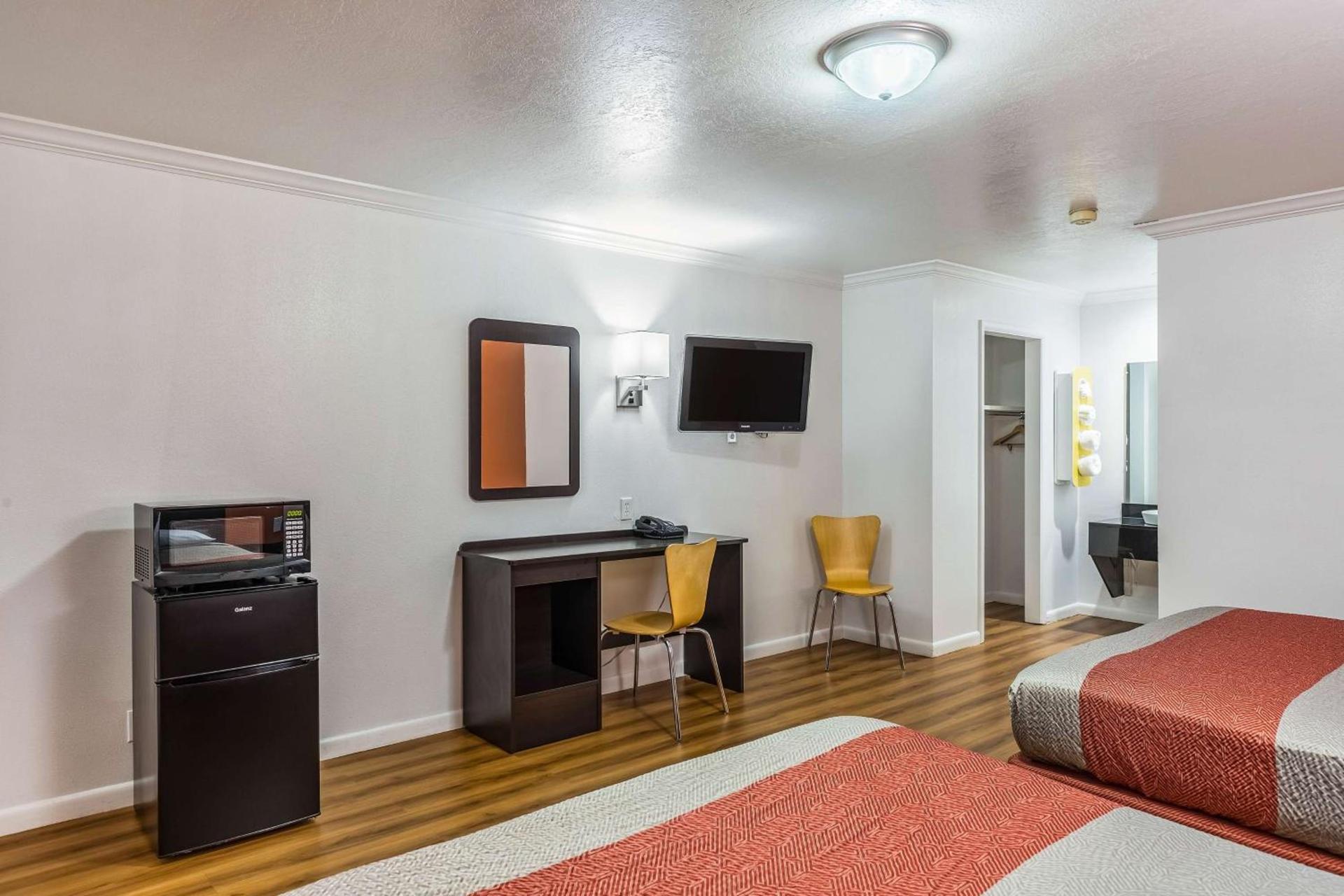 Motel 6 Tremonton, Utah photo 16