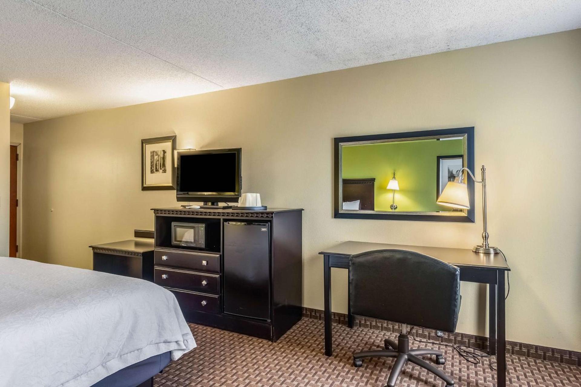 Wingate by Wyndham Conway AR photo 16
