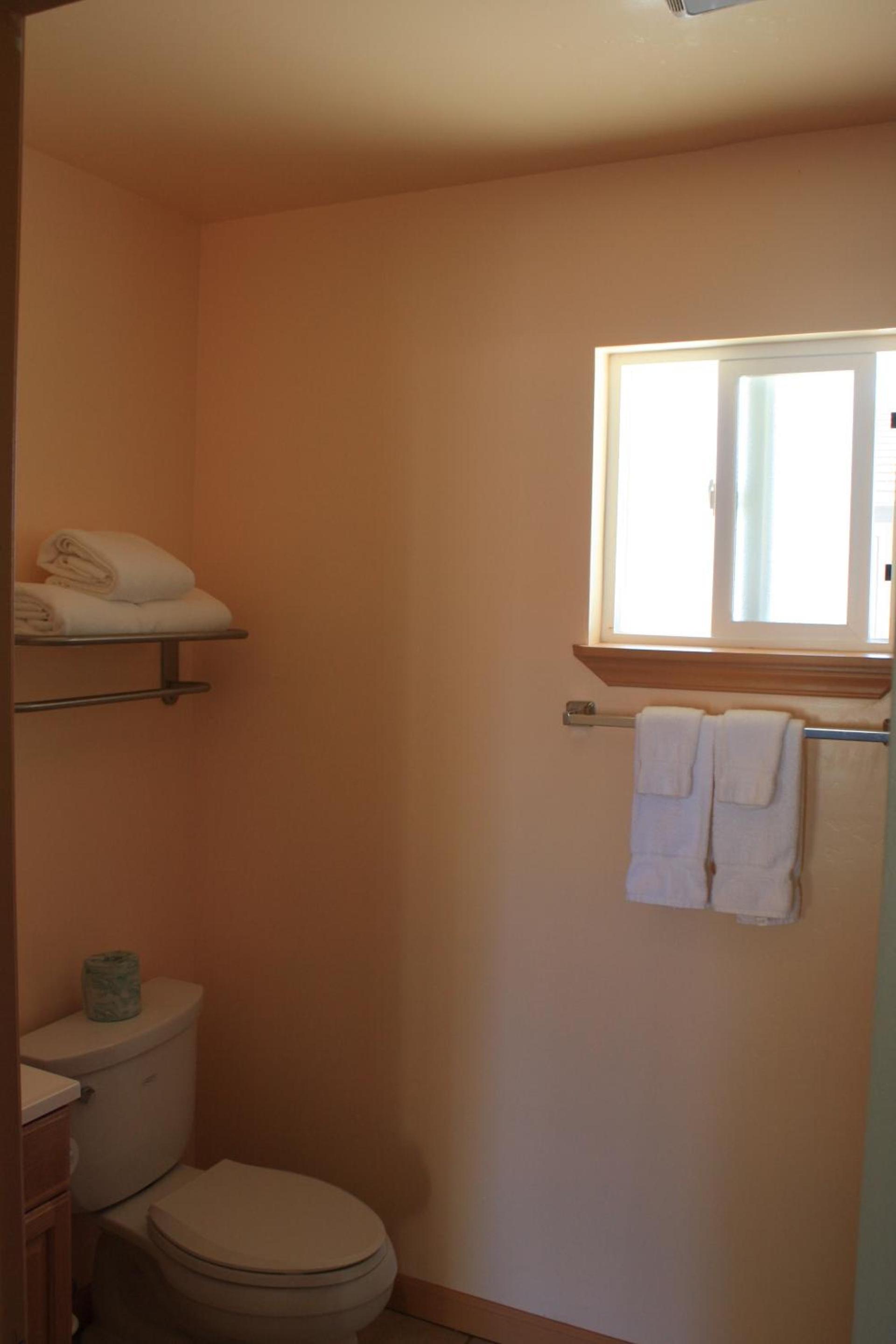 Gold Trail Motor Lodge photo 24