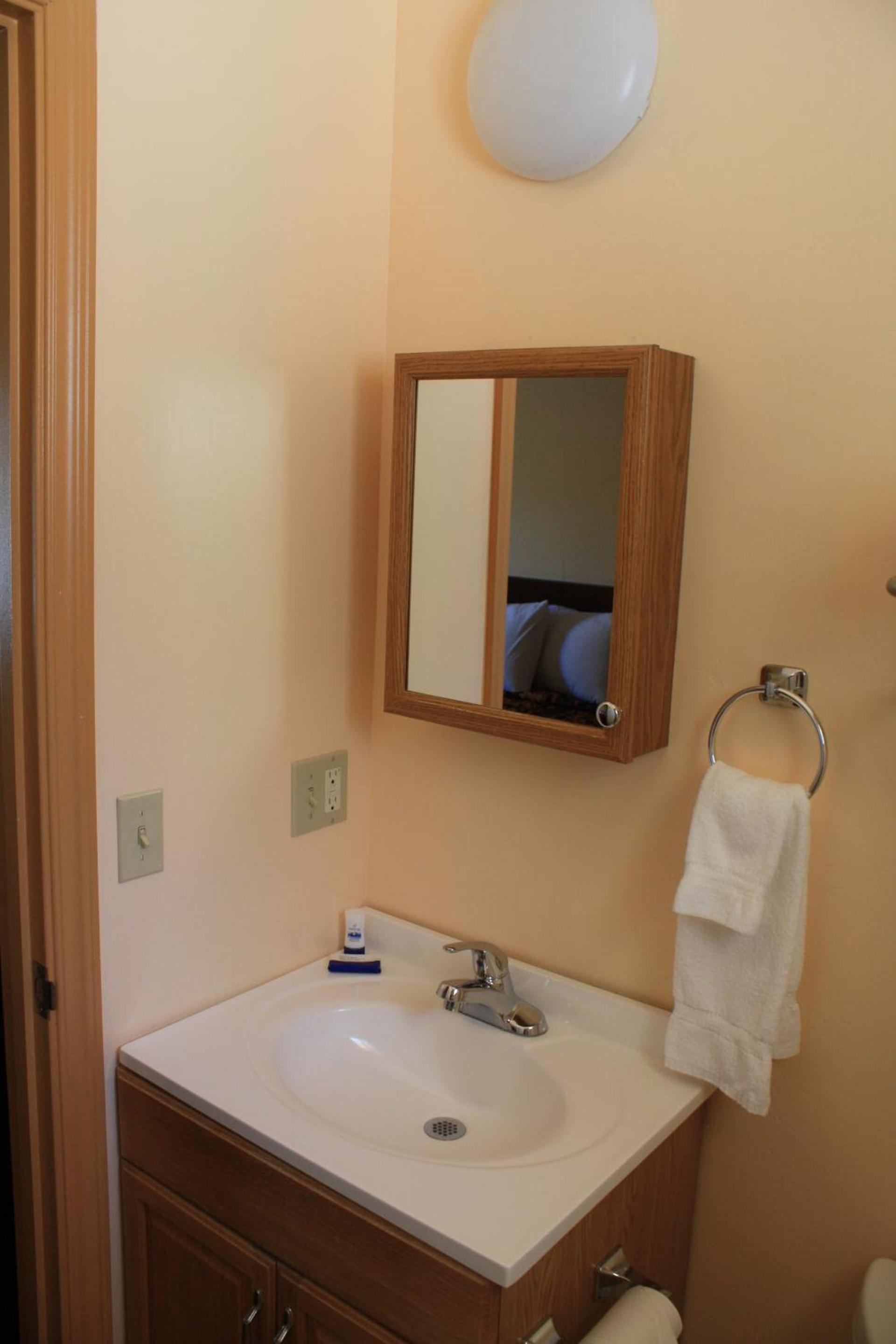 Gold Trail Motor Lodge photo 23