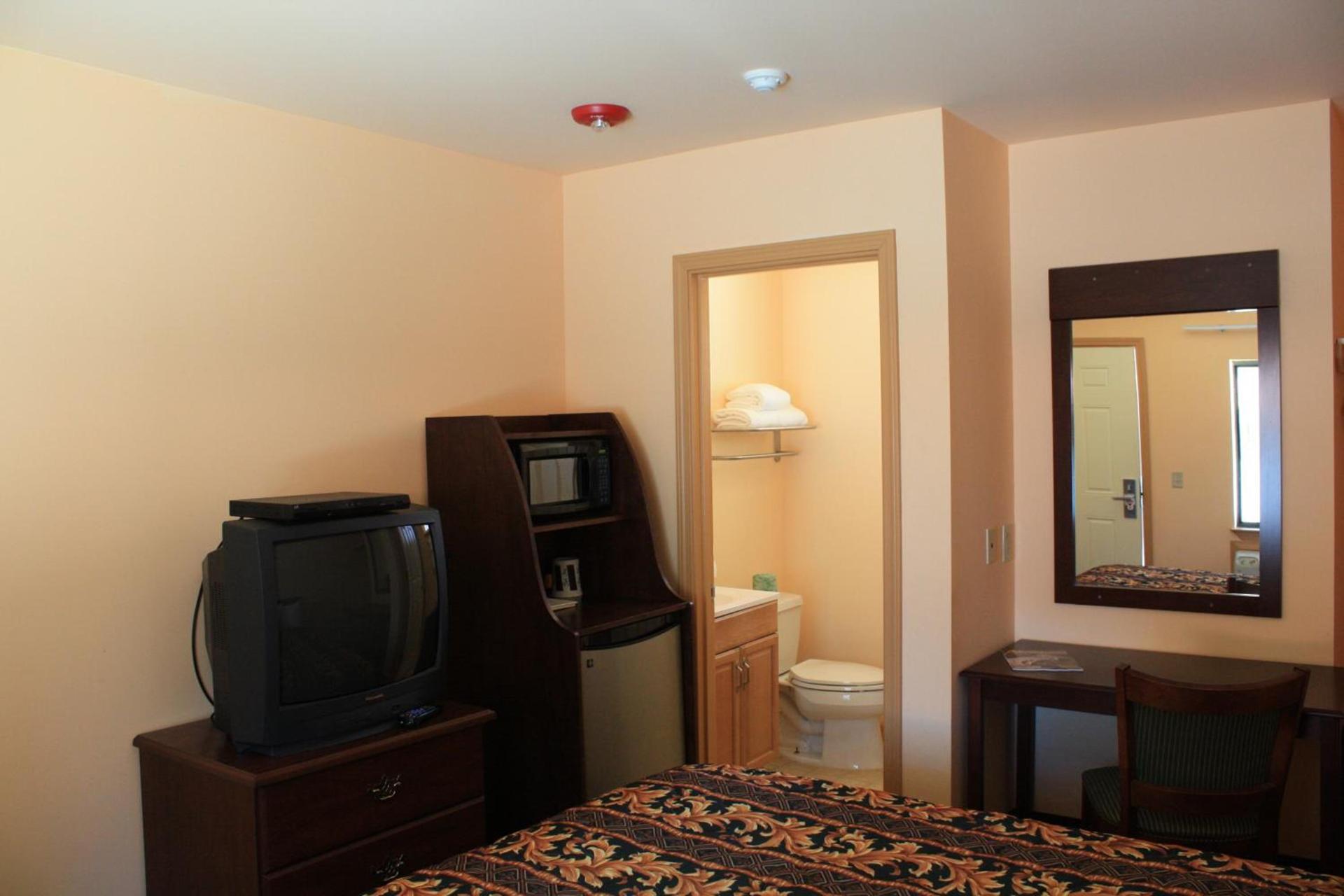 Gold Trail Motor Lodge photo 17