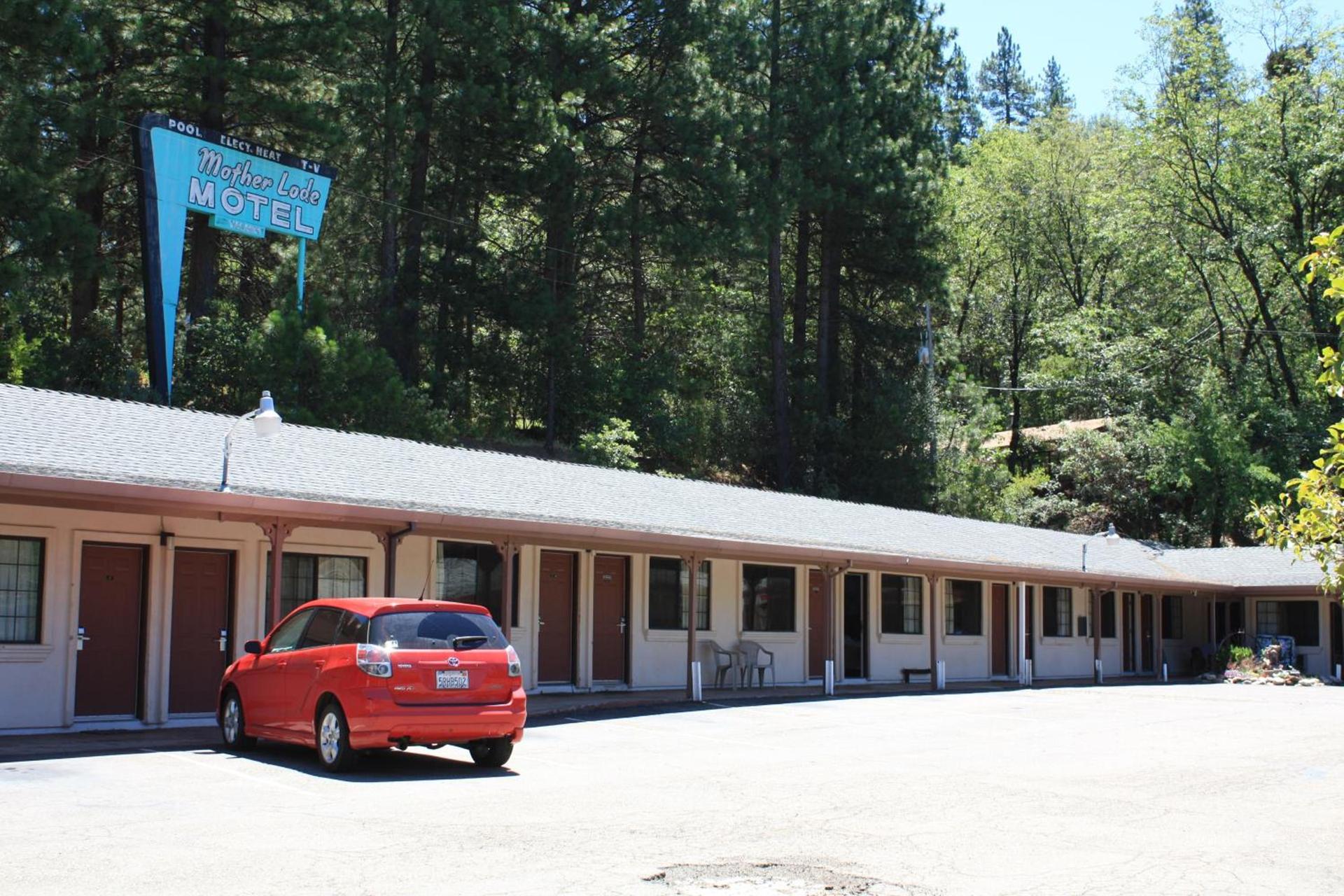 Mother Lode Motel photo 32