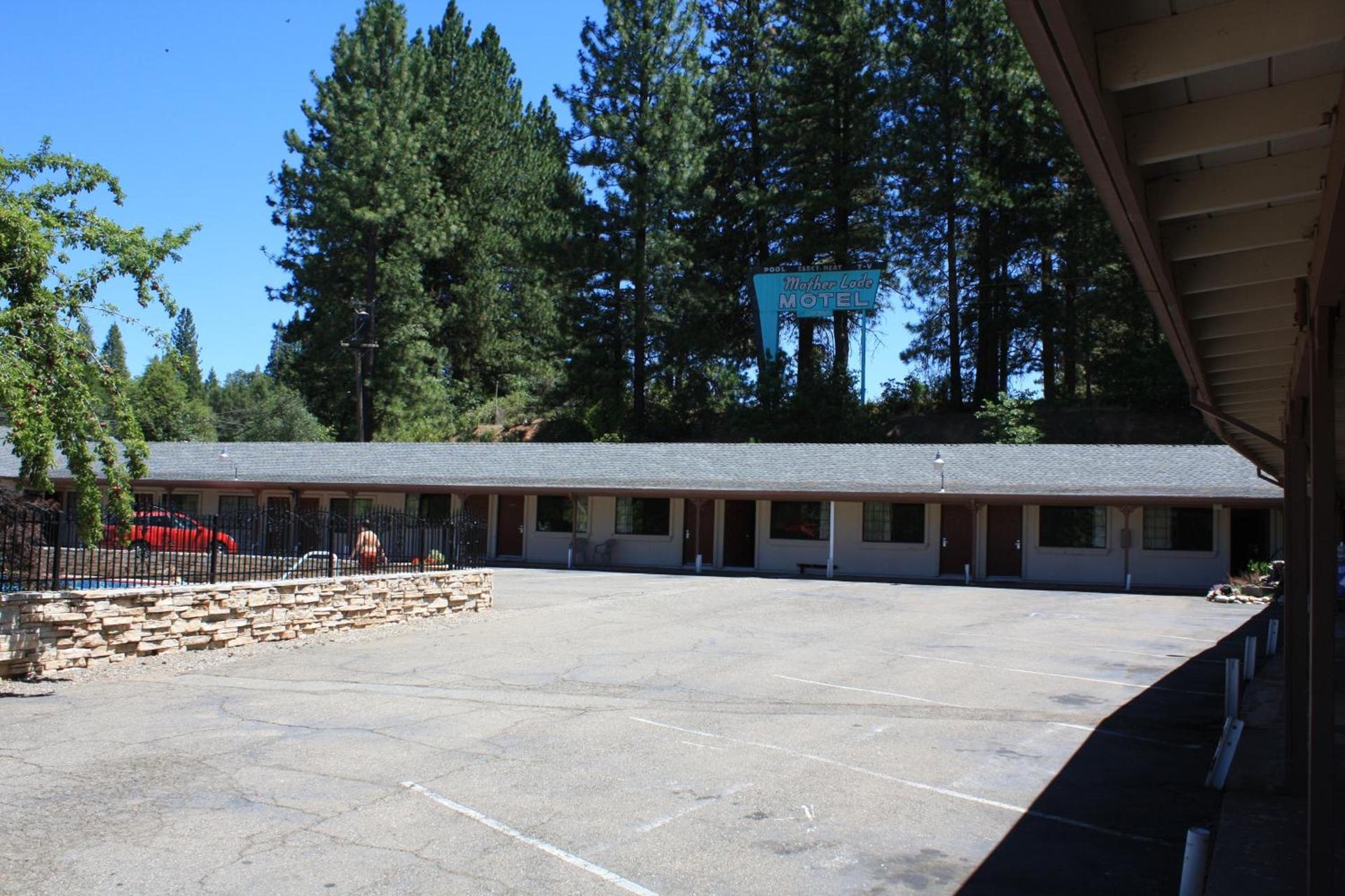 Mother Lode Motel photo 12