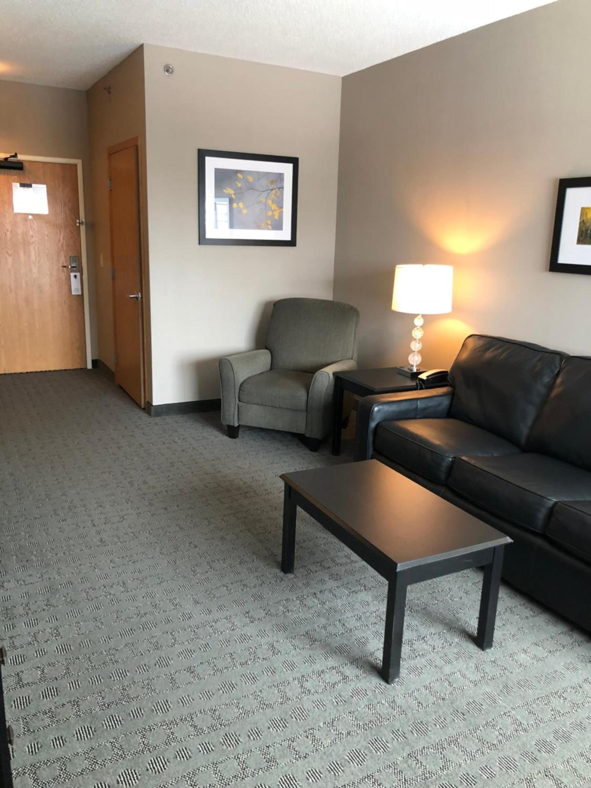 Okoboji Inn & Suites photo 6