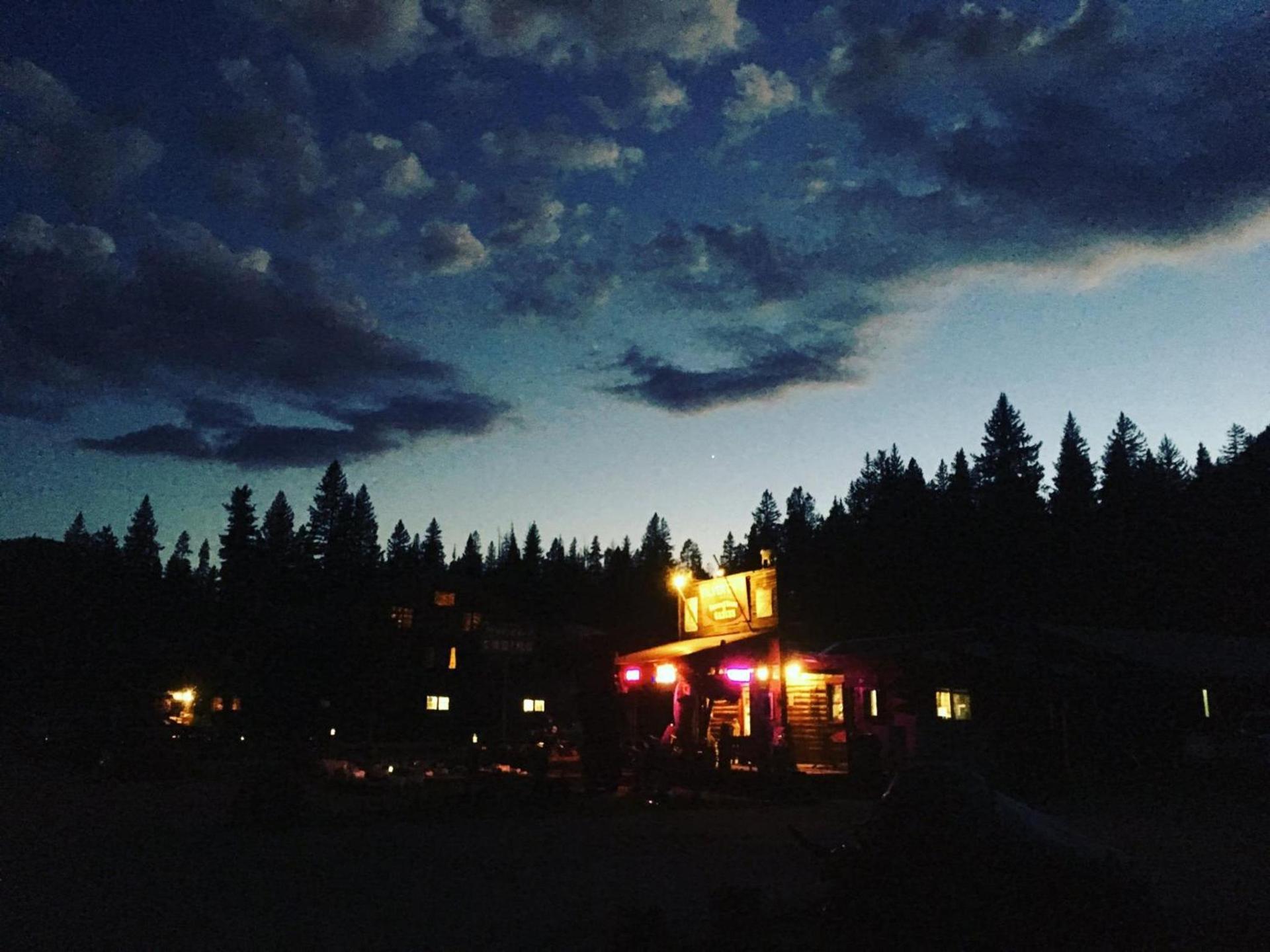 Silver Gate Lodging photo 43