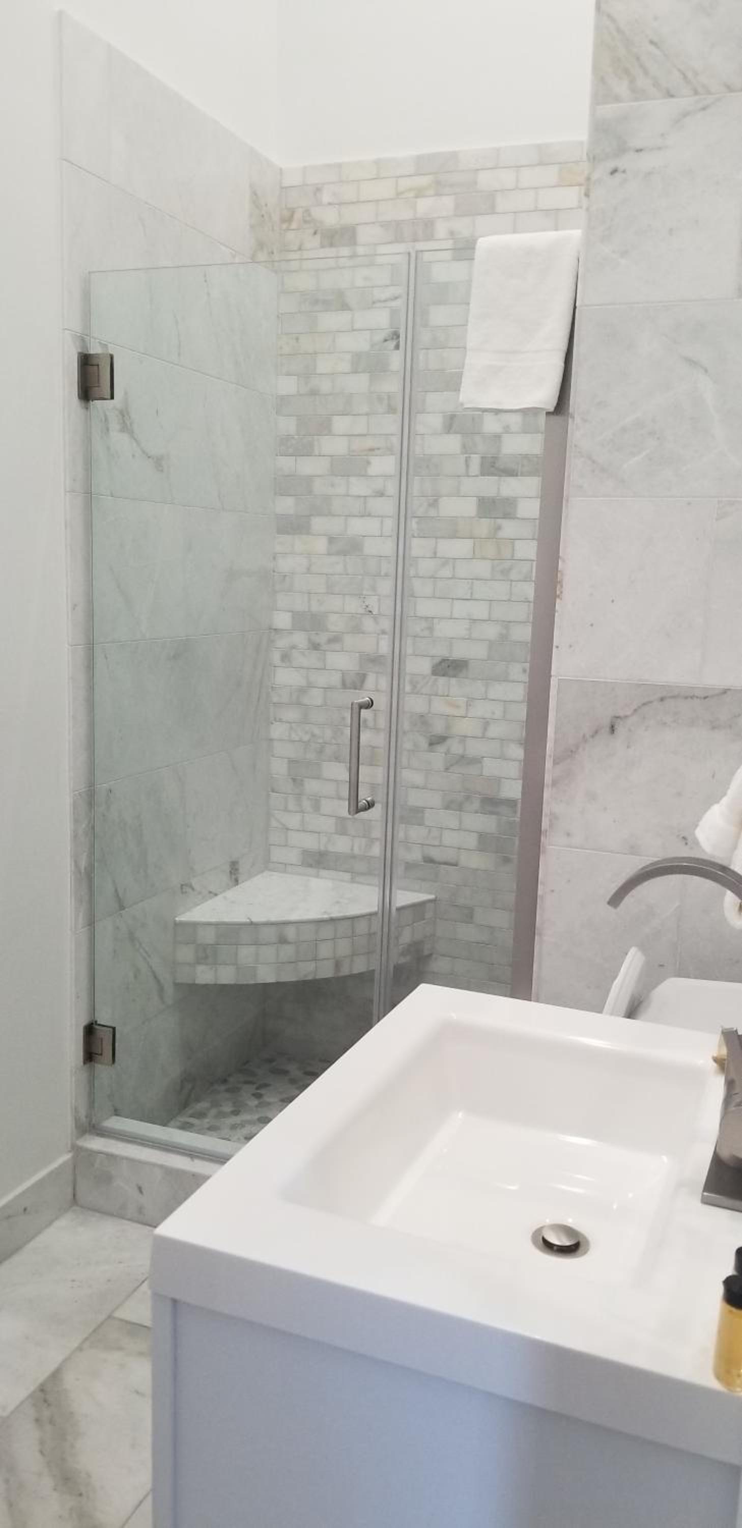 Lafitte Hotel & Bar photo 9