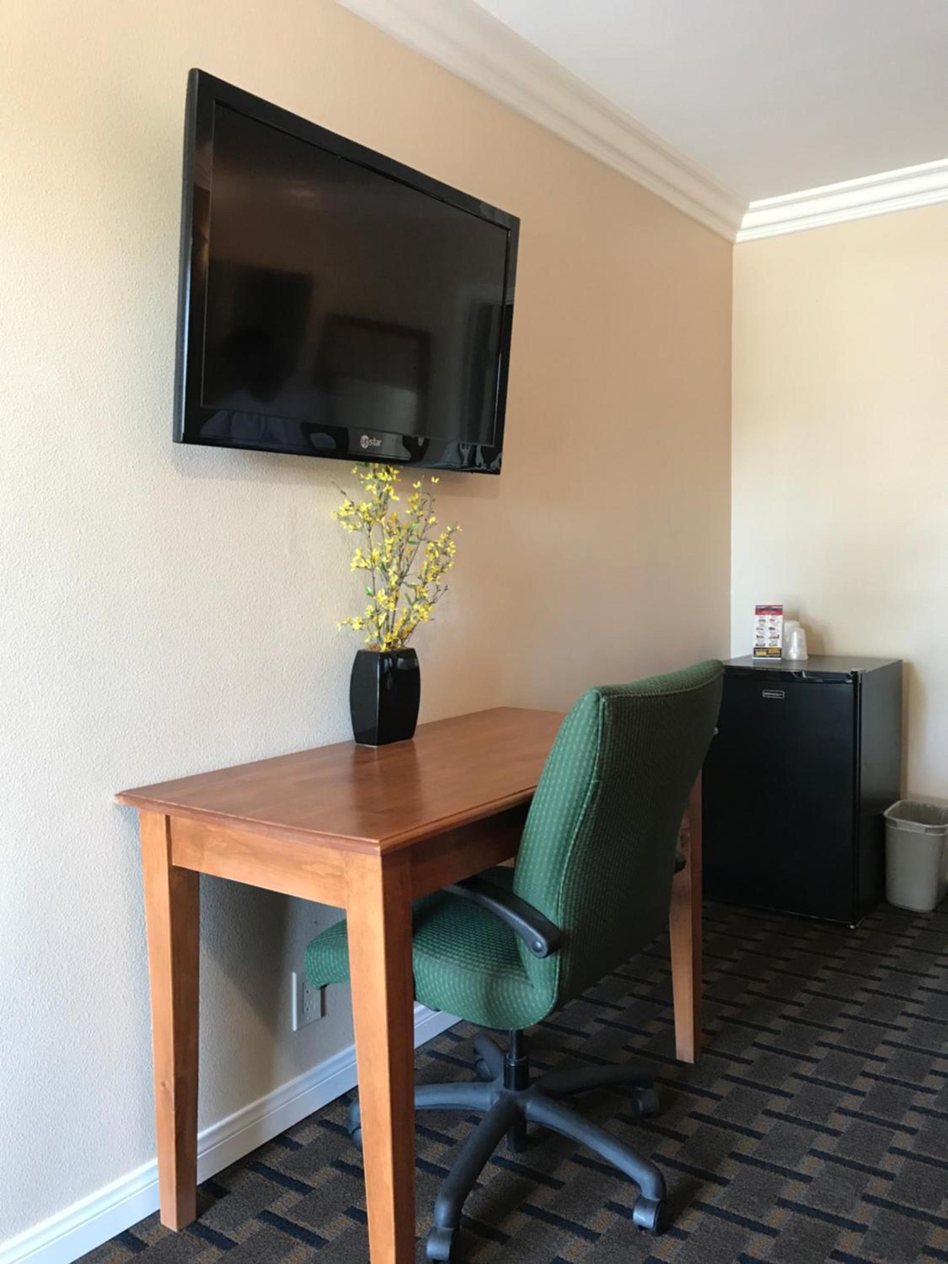 Fullerton Lodge photo 26