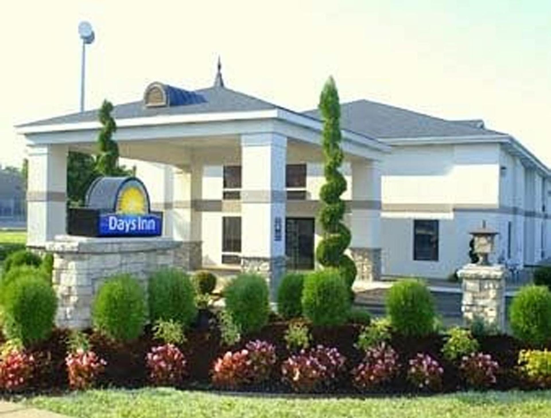 Days Inn by Wyndham Battlefield Rd/Hwy 65 photo 16