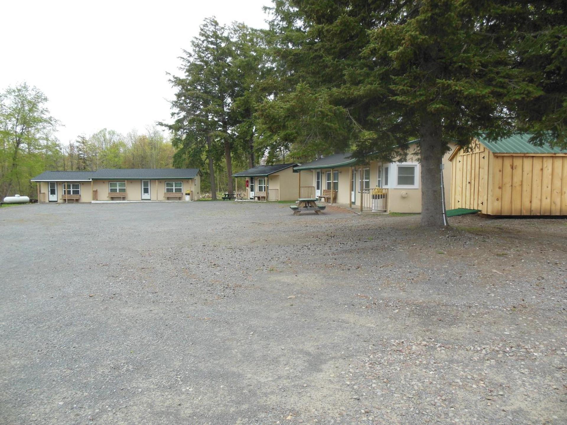 Evergreen Motel photo 8