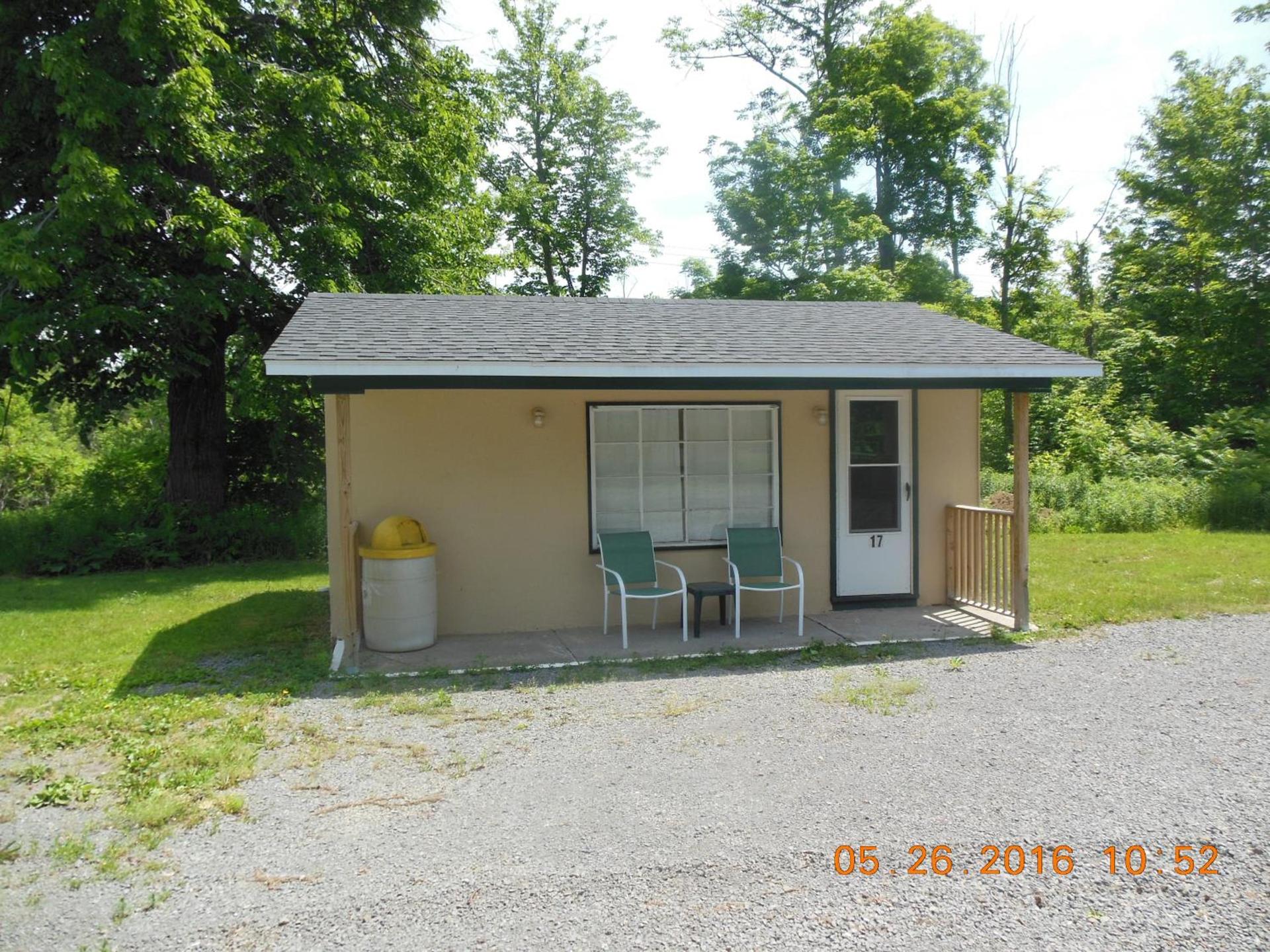 Evergreen Motel photo 6