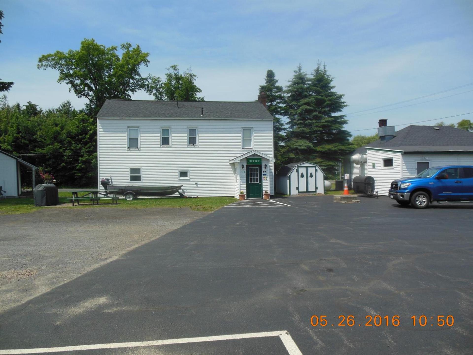 Evergreen Motel photo 3