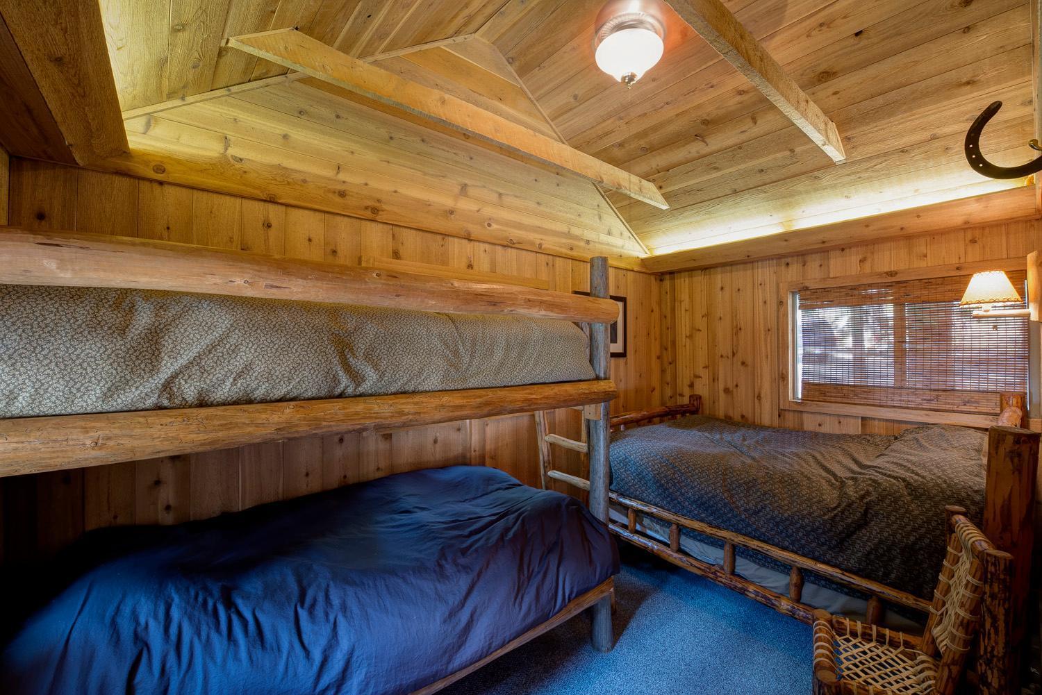 Silver Gate Lodging photo 33