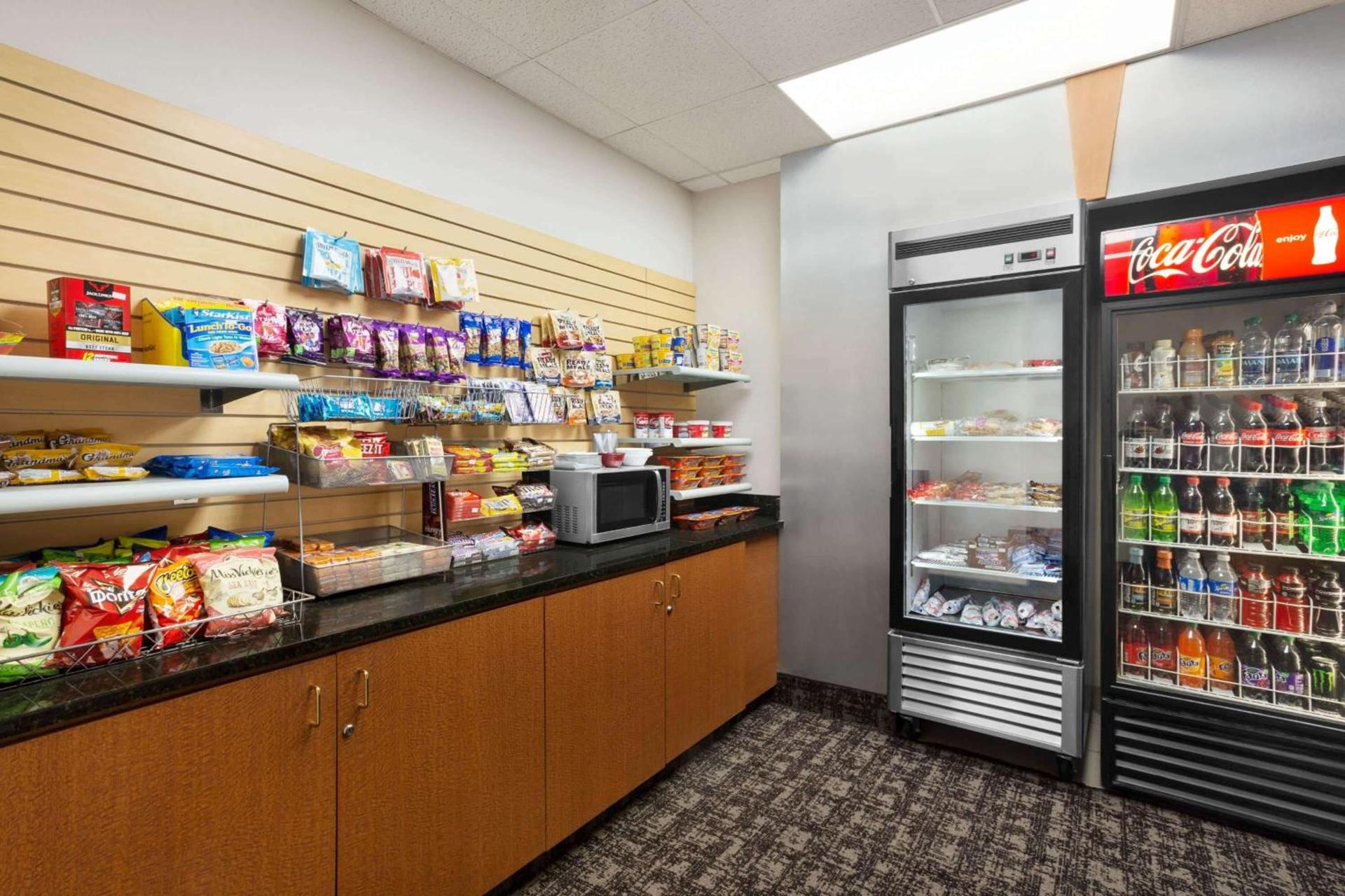 Wingate by Wyndham Bentonville photo 15