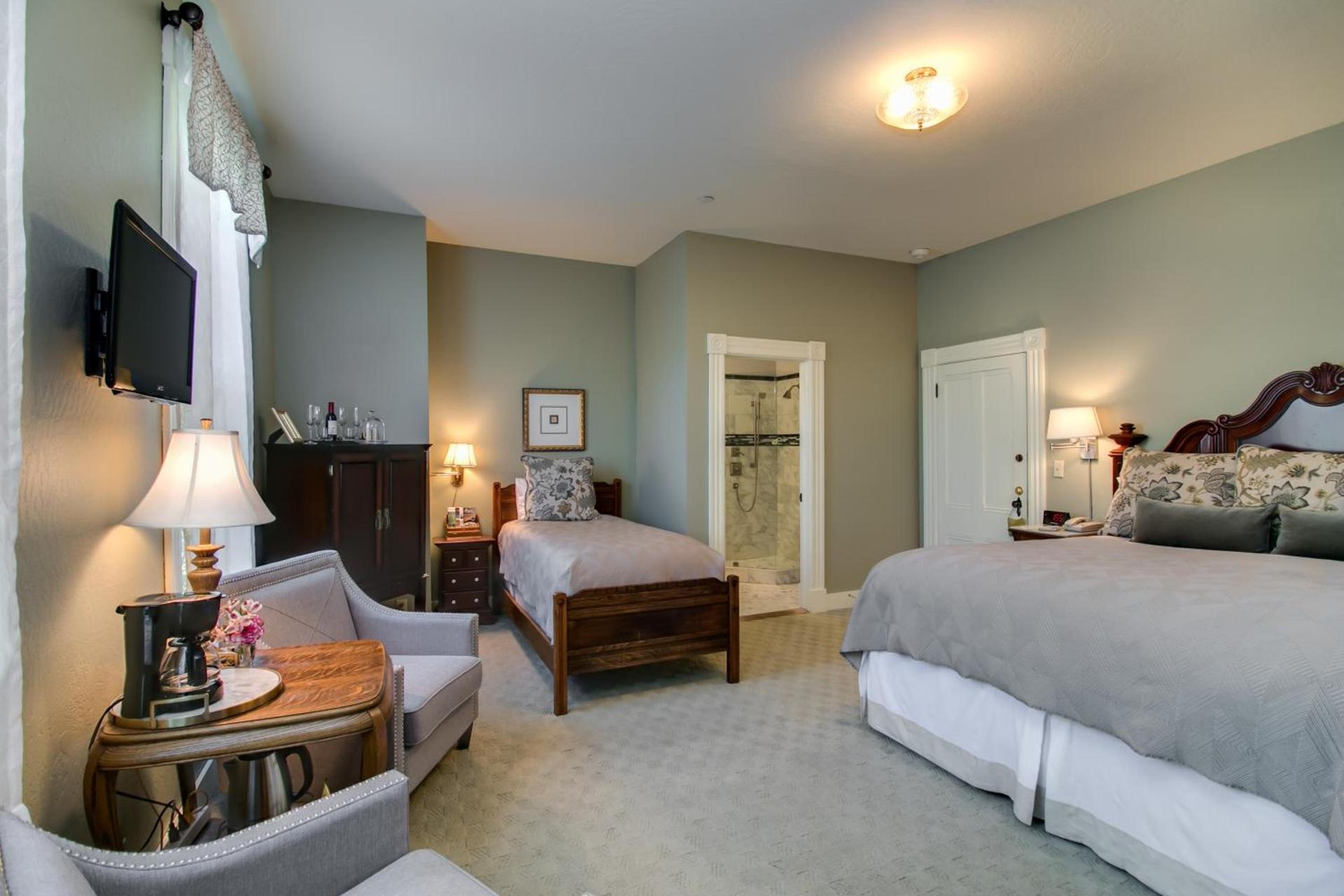 Winchester Inn photo 25