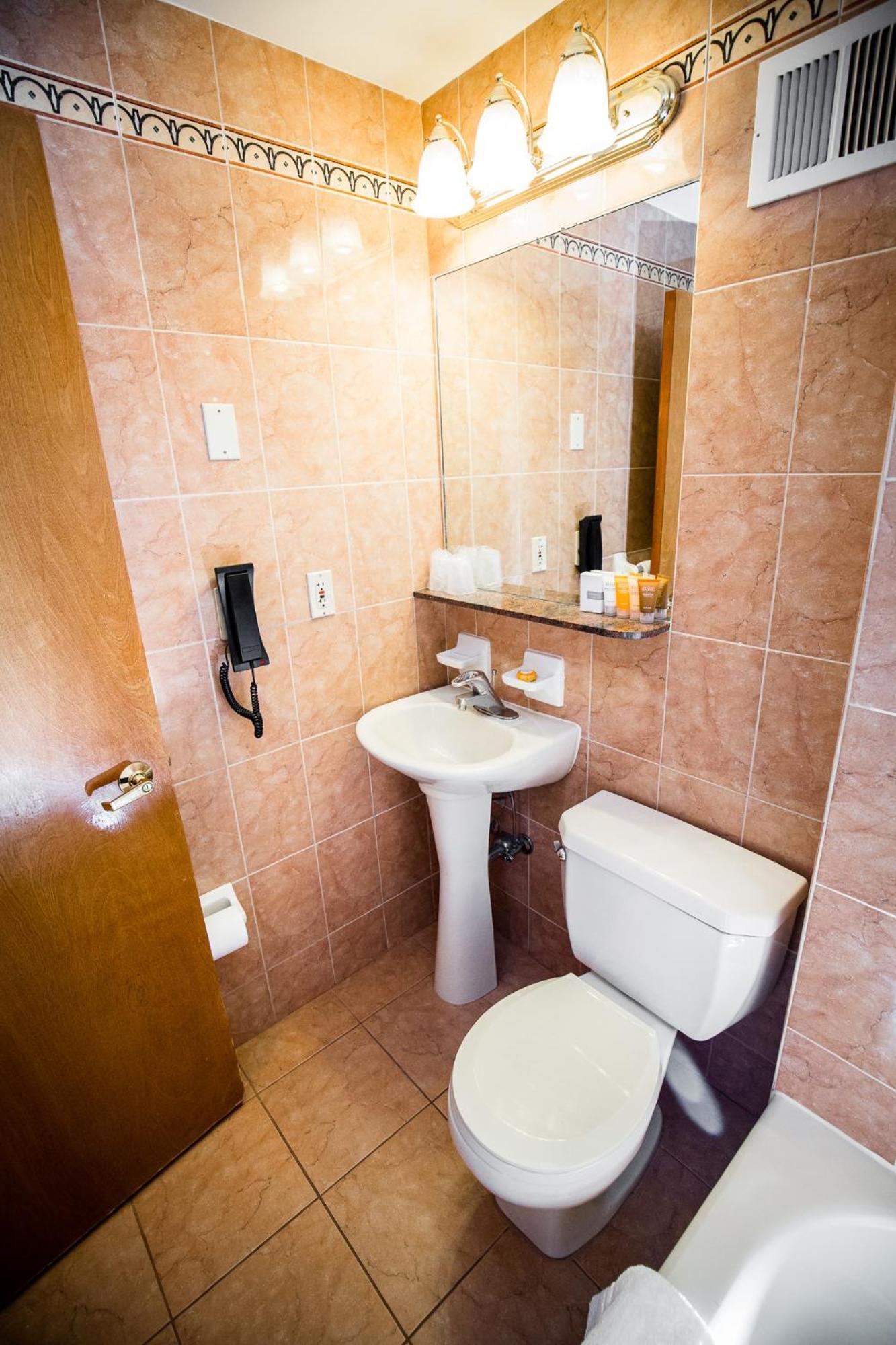 The Belvedere Hotel photo 34