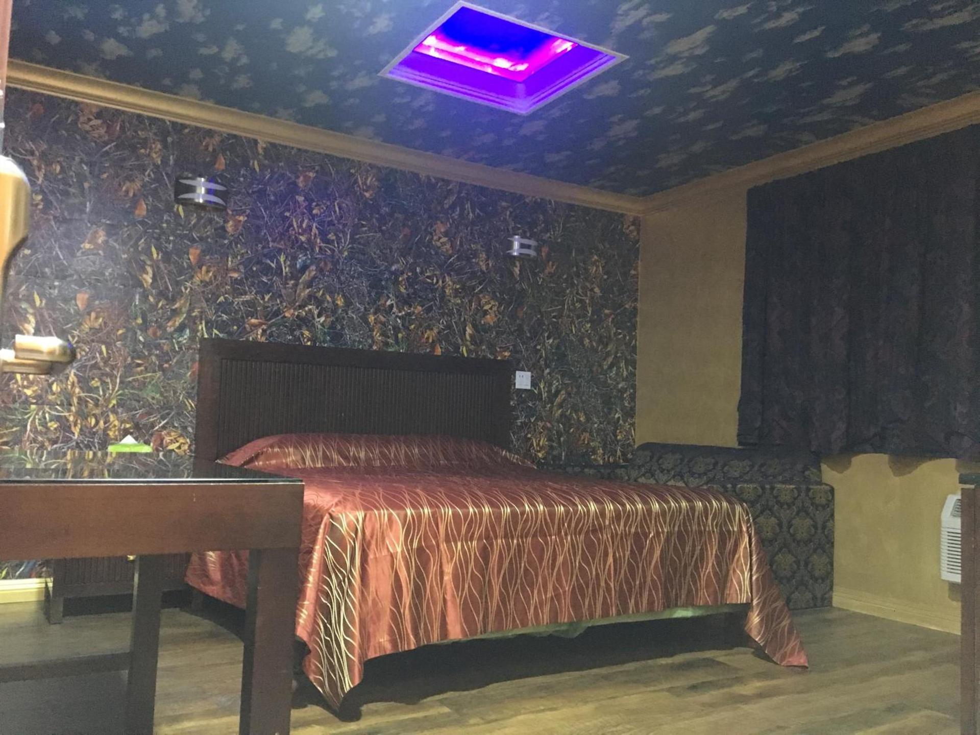 Villa Park Motel photo 52