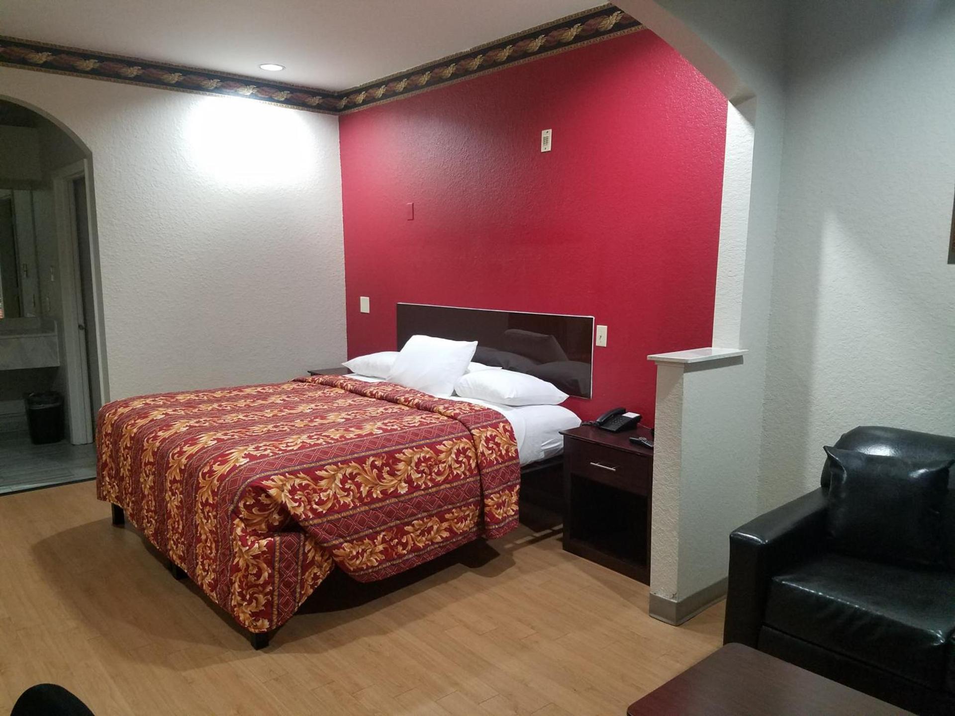 Scott Inn & Suites - Downtown Houston photo 17