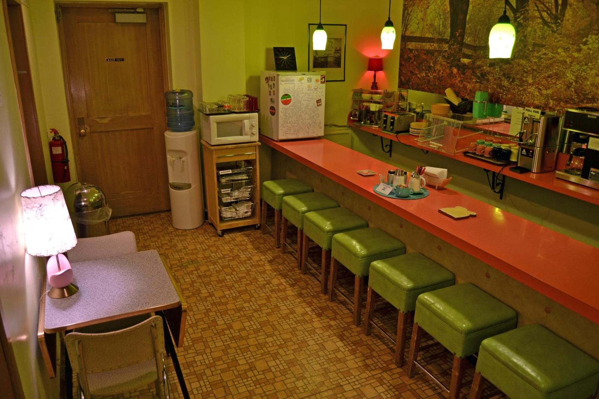 Holiday Music Motel photo 4
