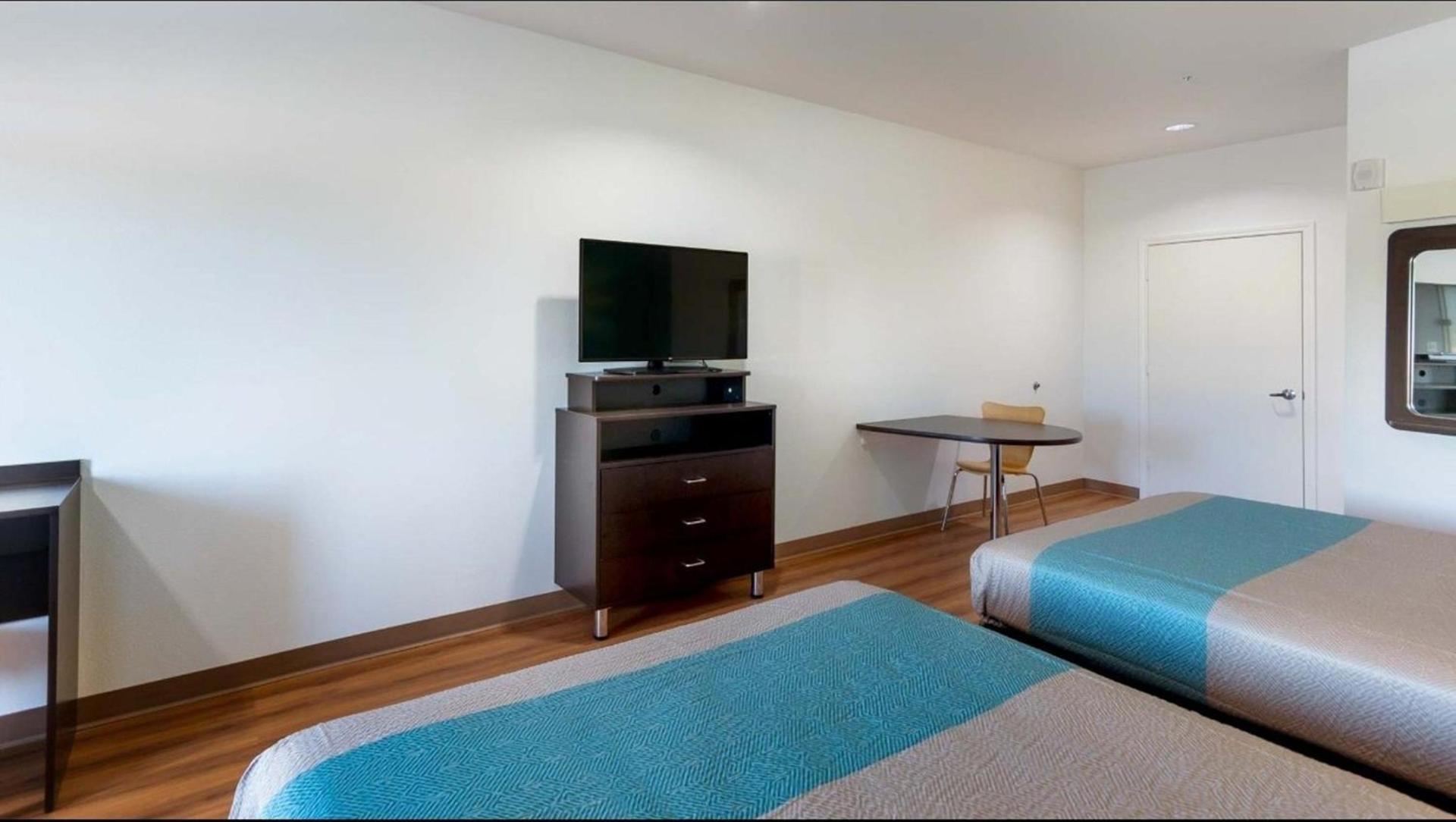 Motel 6-Channelview, TX photo 43