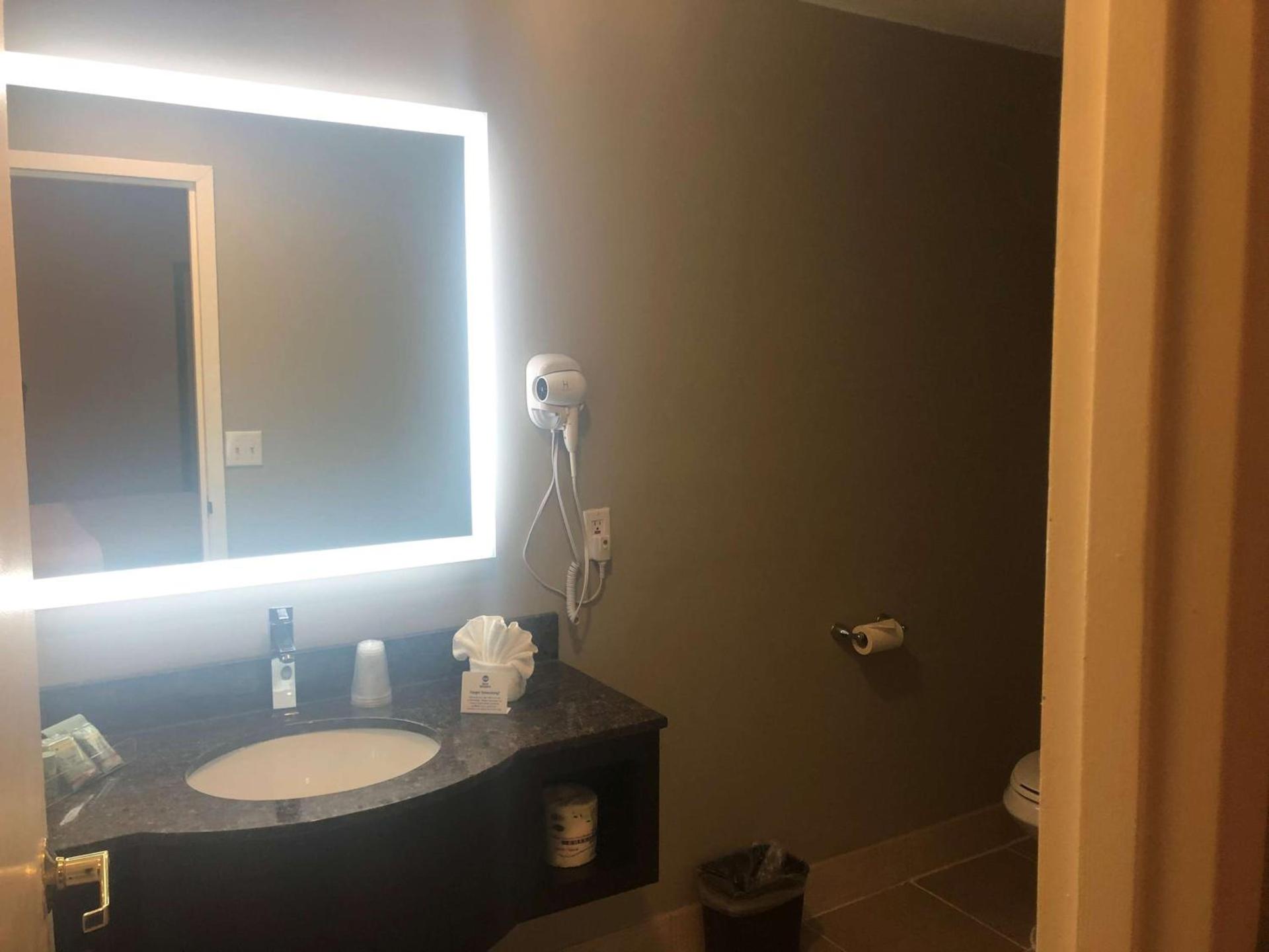 Best Western Fort Lee photo 28