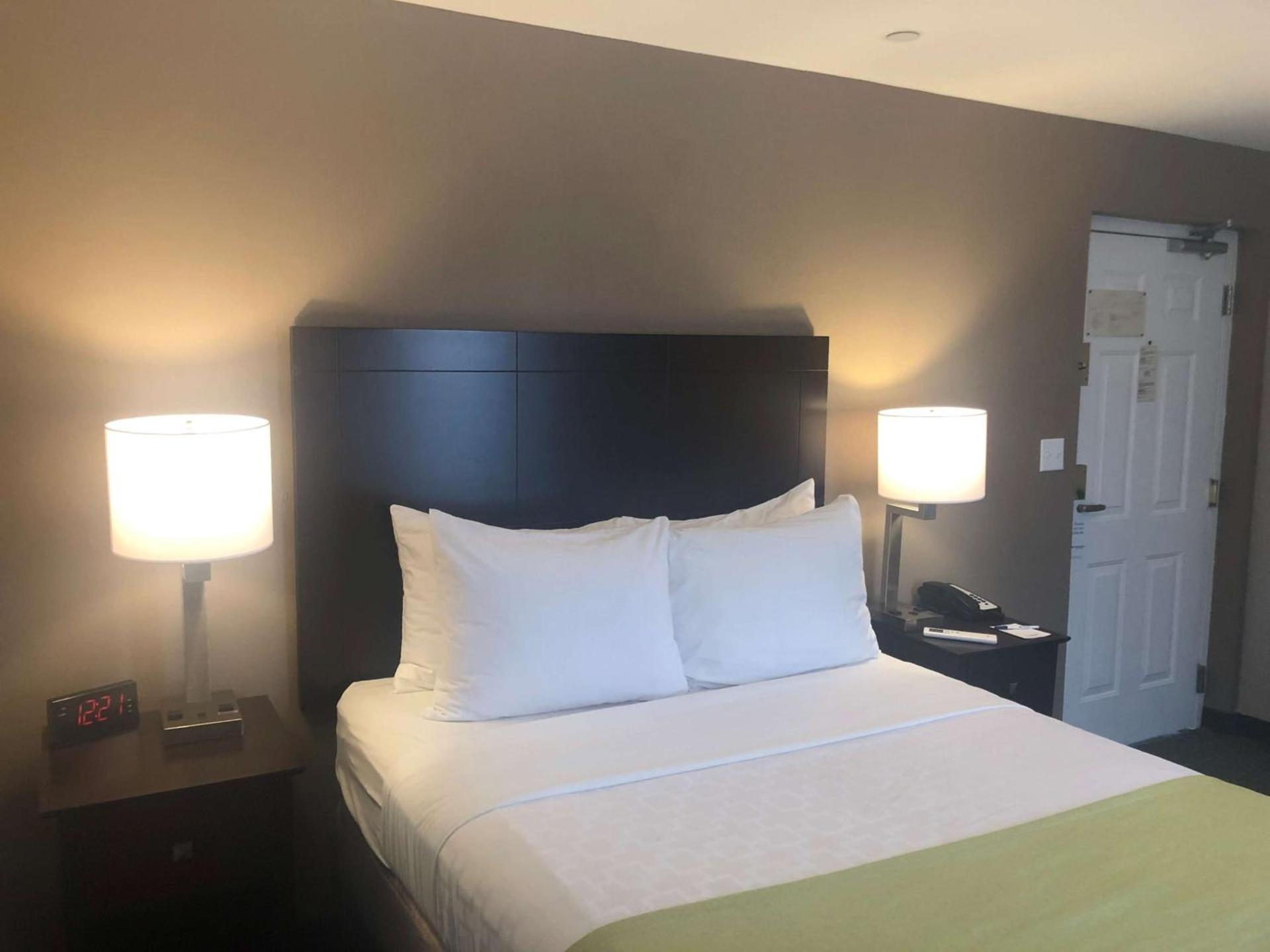 Best Western Fort Lee photo 12