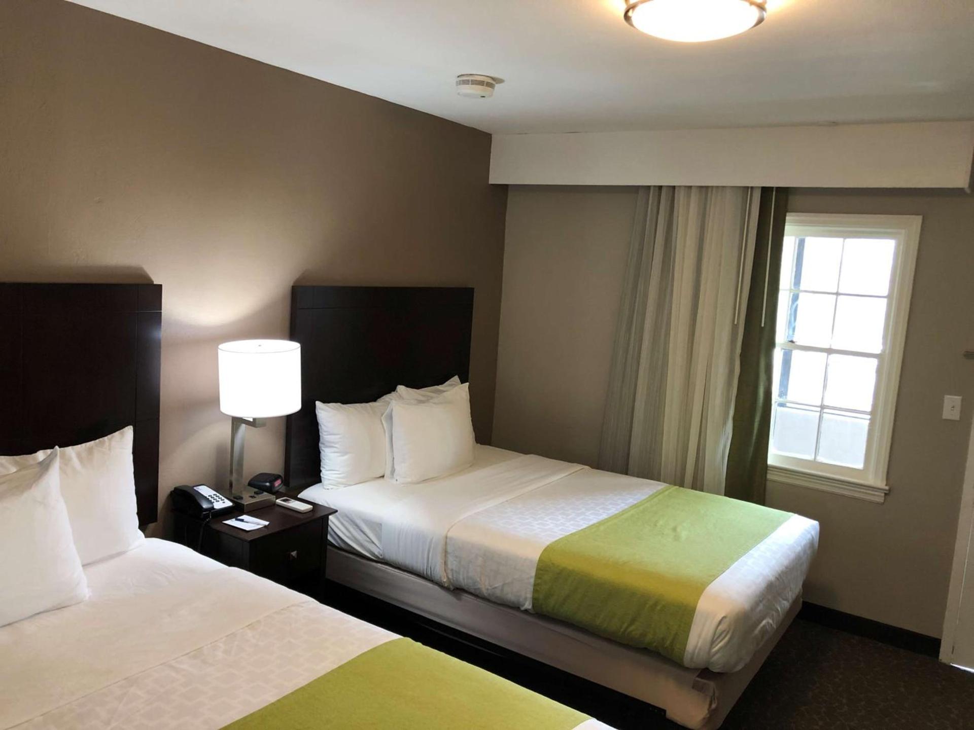 Best Western Fort Lee photo 11