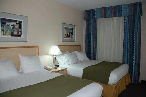 Holiday Inn Express Hotel & Suites San Antonio - Rivercenter Area by IHG photo 8