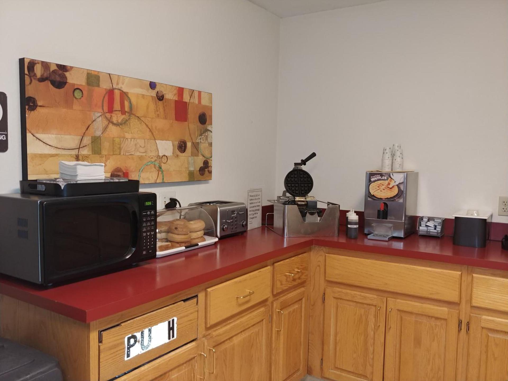 Americas Best Value Inn Charlotte photo 5