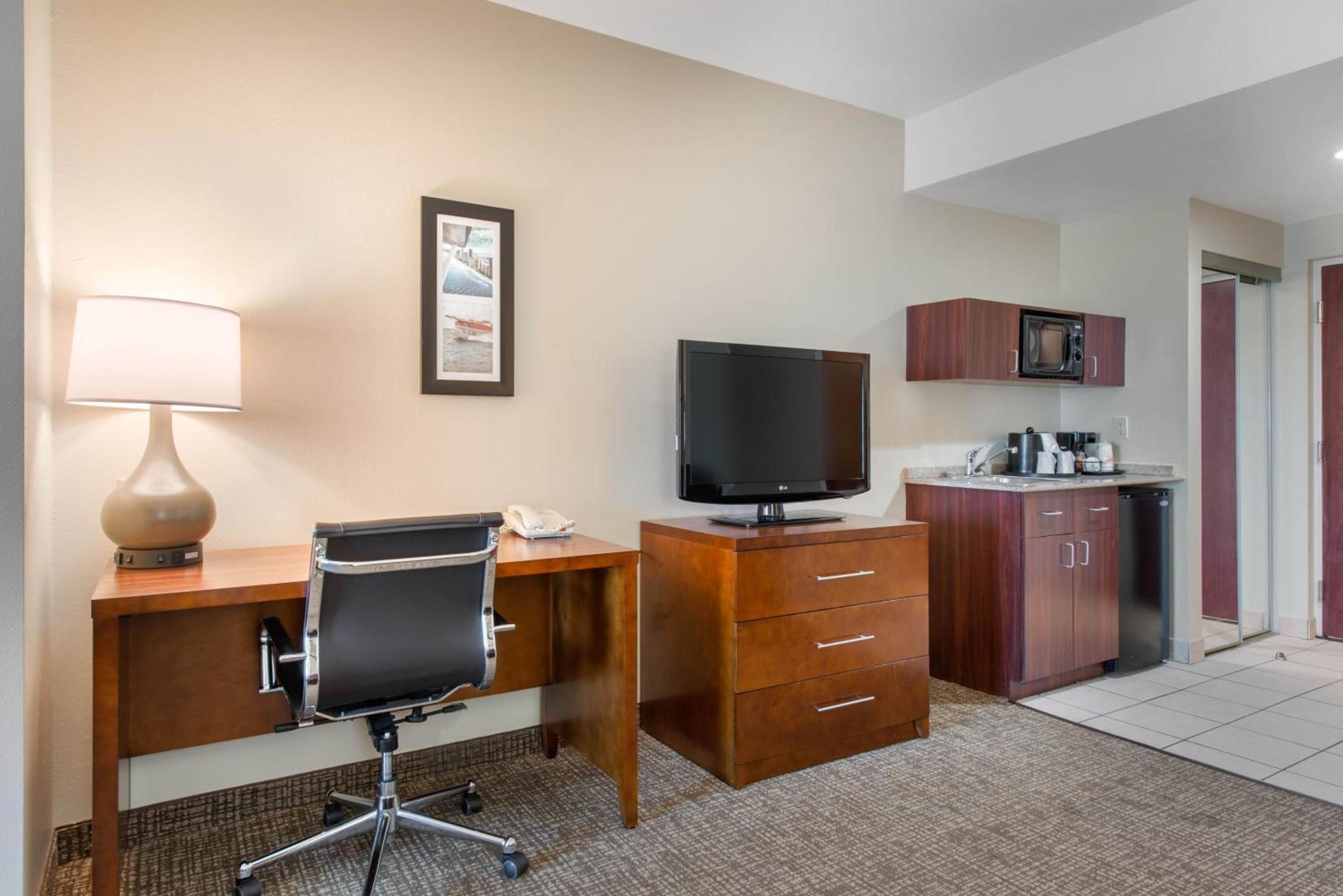 Comfort Inn & Suites Tavares North photo 26