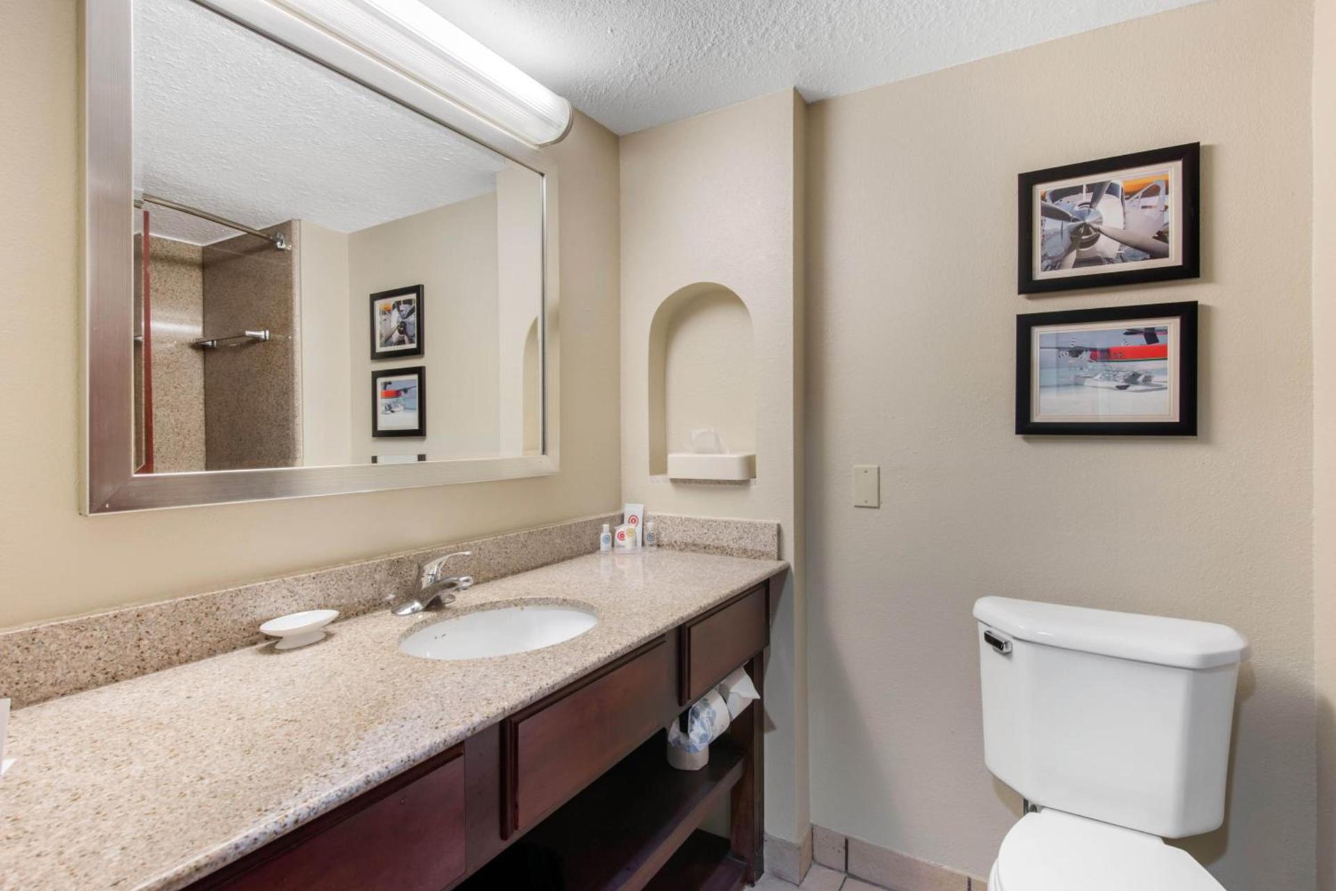Comfort Inn & Suites Tavares North photo 28
