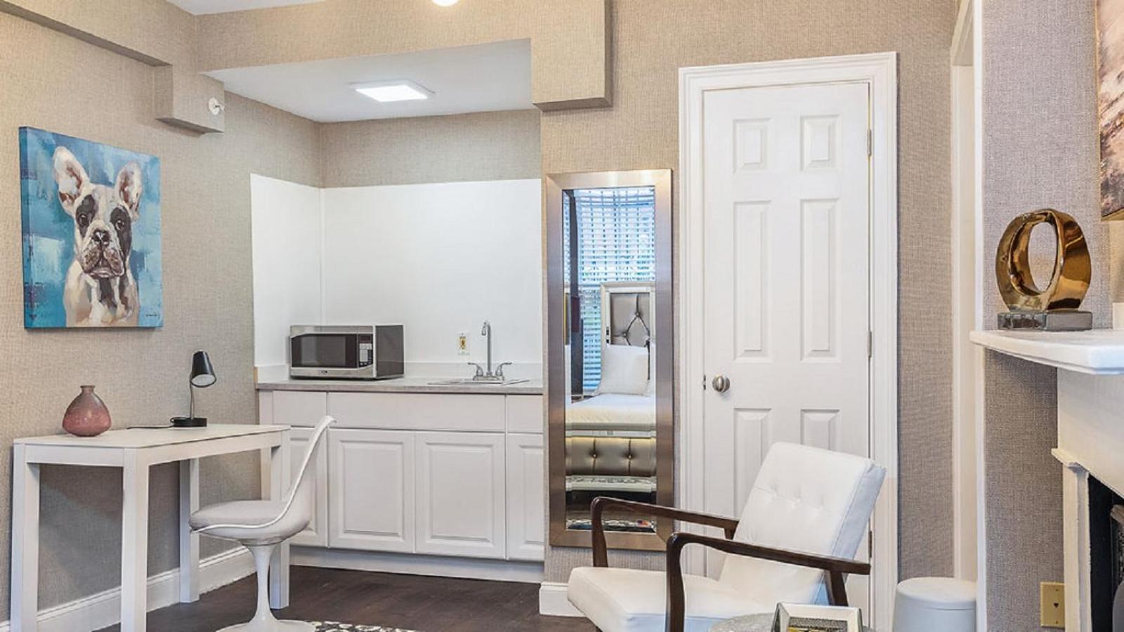 Bay Village Suites photo 28