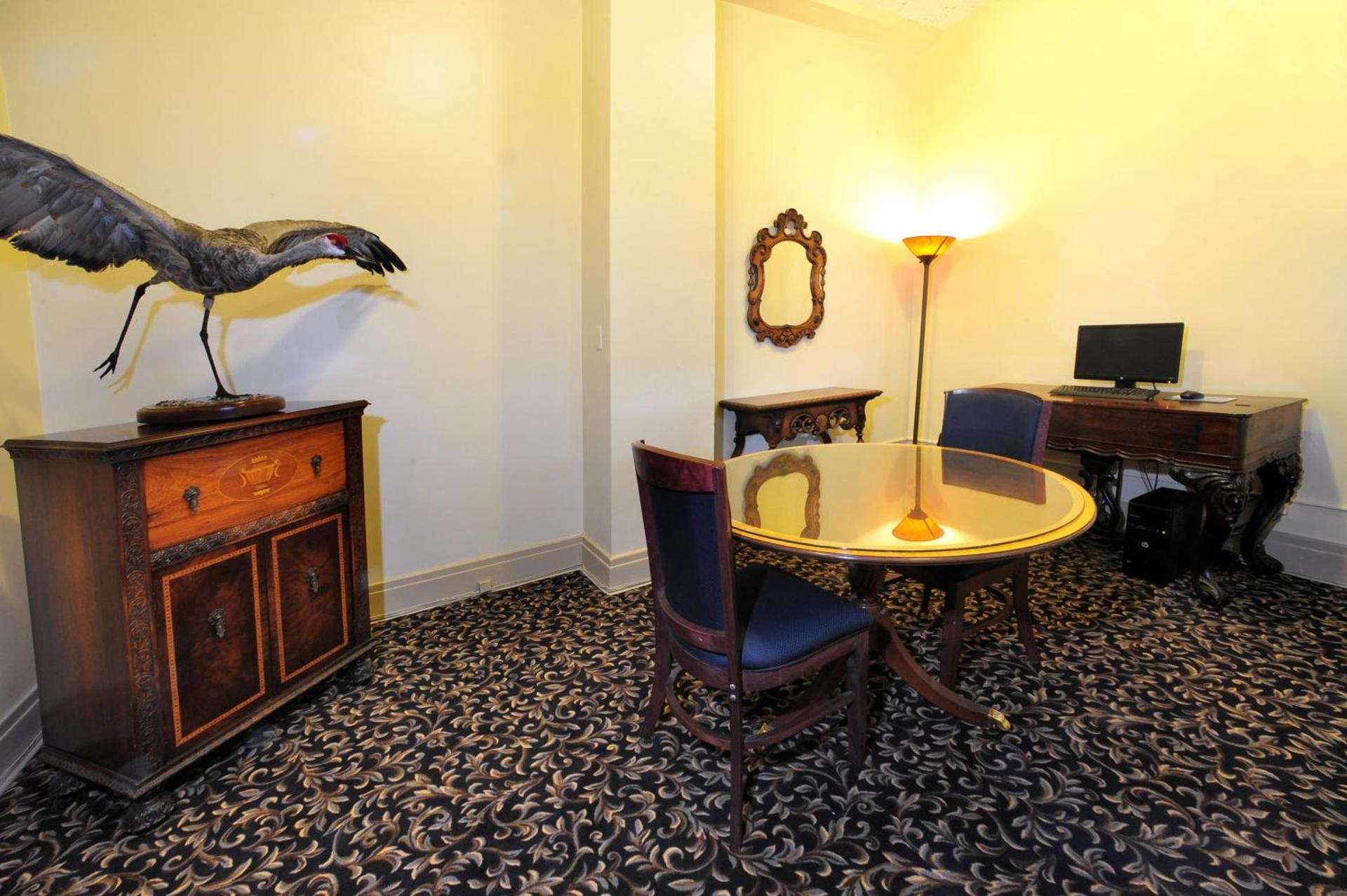 Lenox Hotel and Suites photo 4