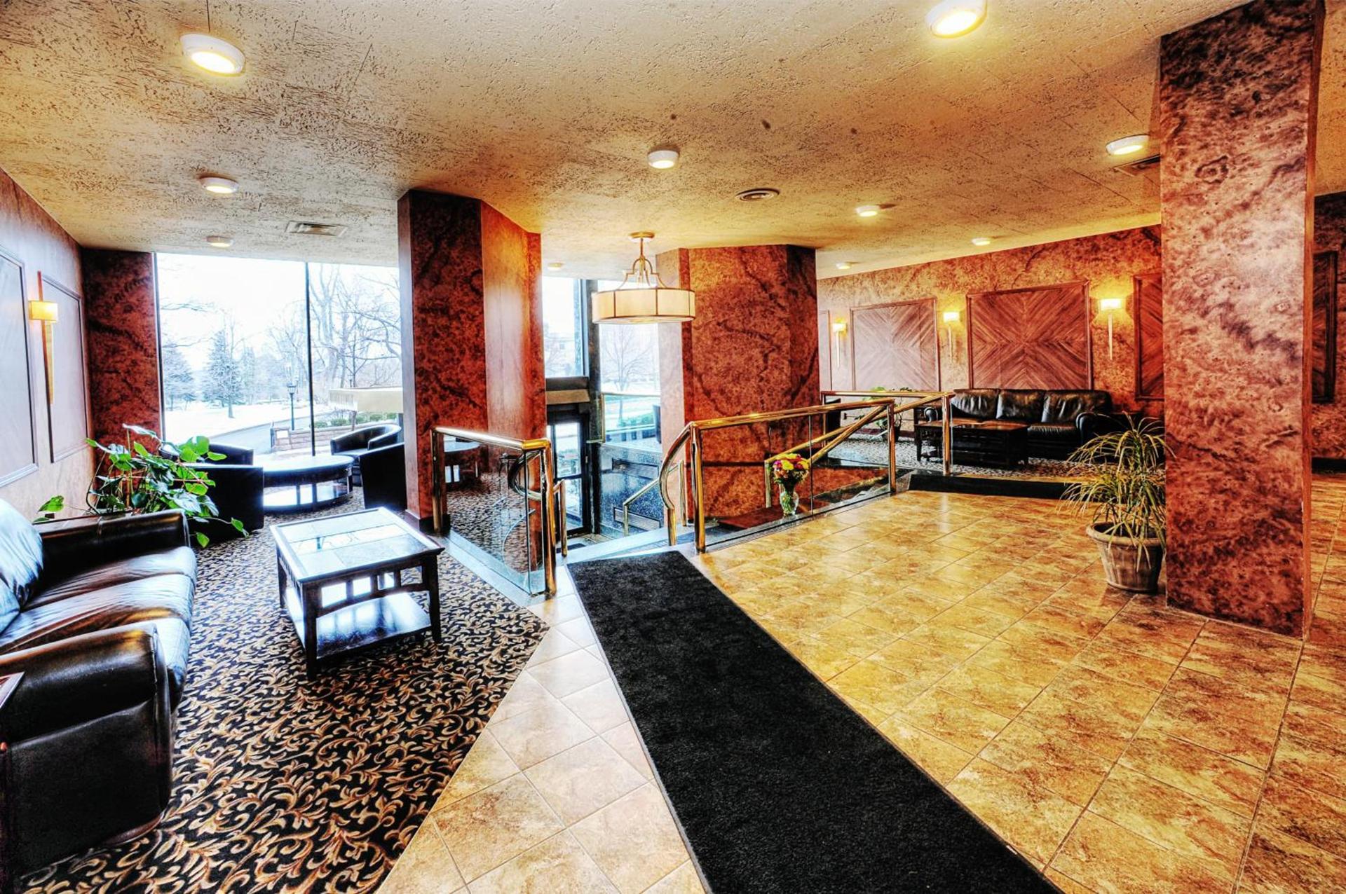 Lenox Hotel and Suites photo 2