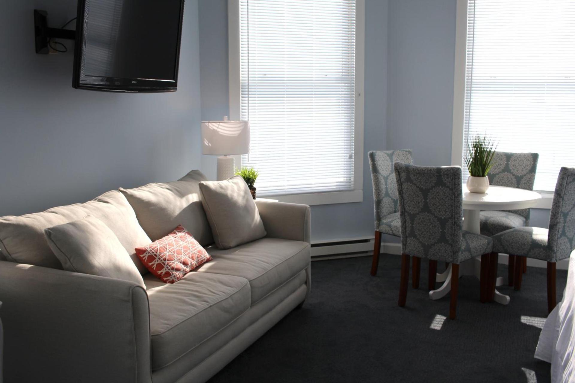 Island House Hotel photo 15