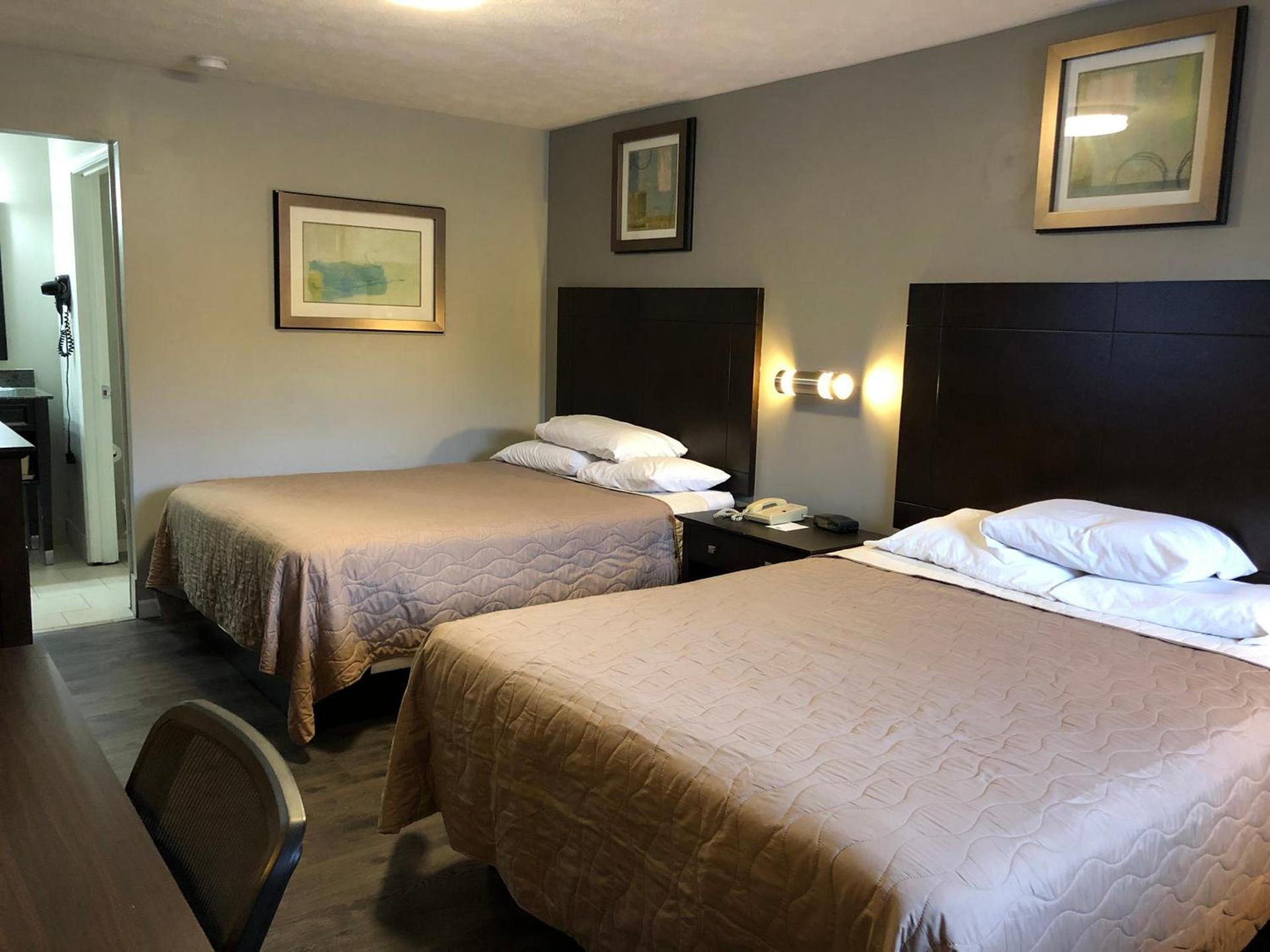 Deerfield Inn and Suites - Fairview photo 12