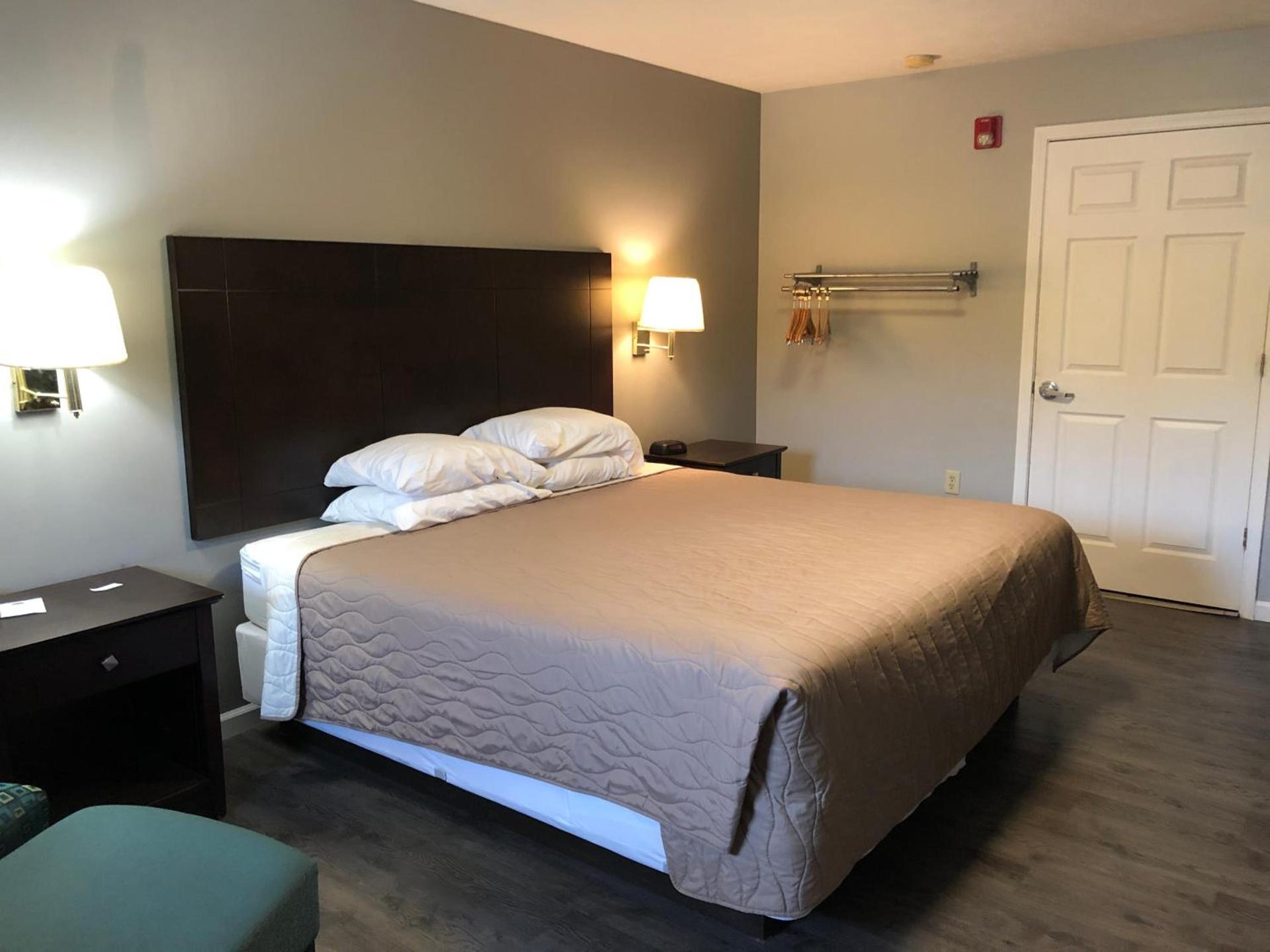 Deerfield Inn and Suites - Fairview photo 16