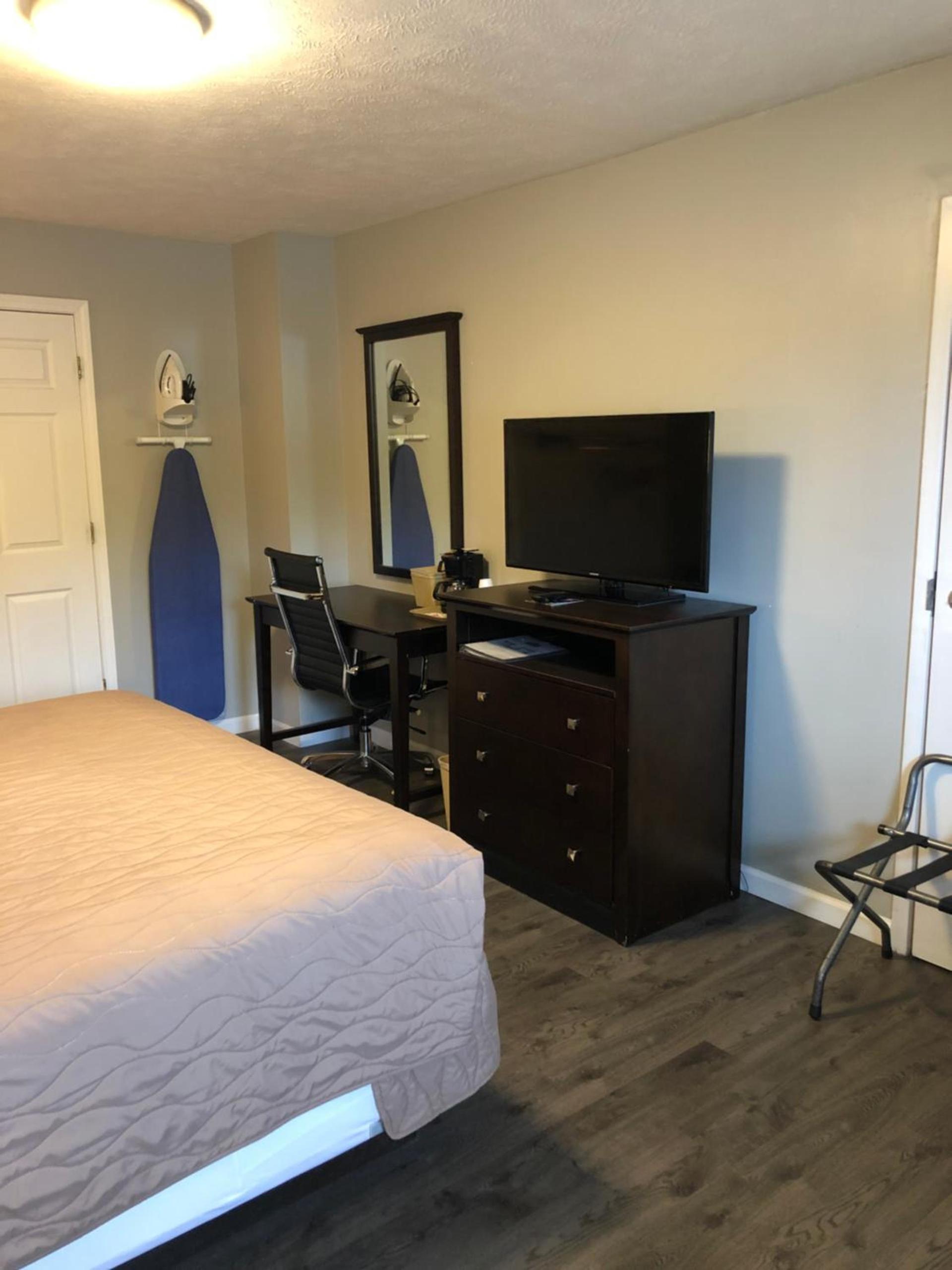 Deerfield Inn and Suites - Fairview photo 27