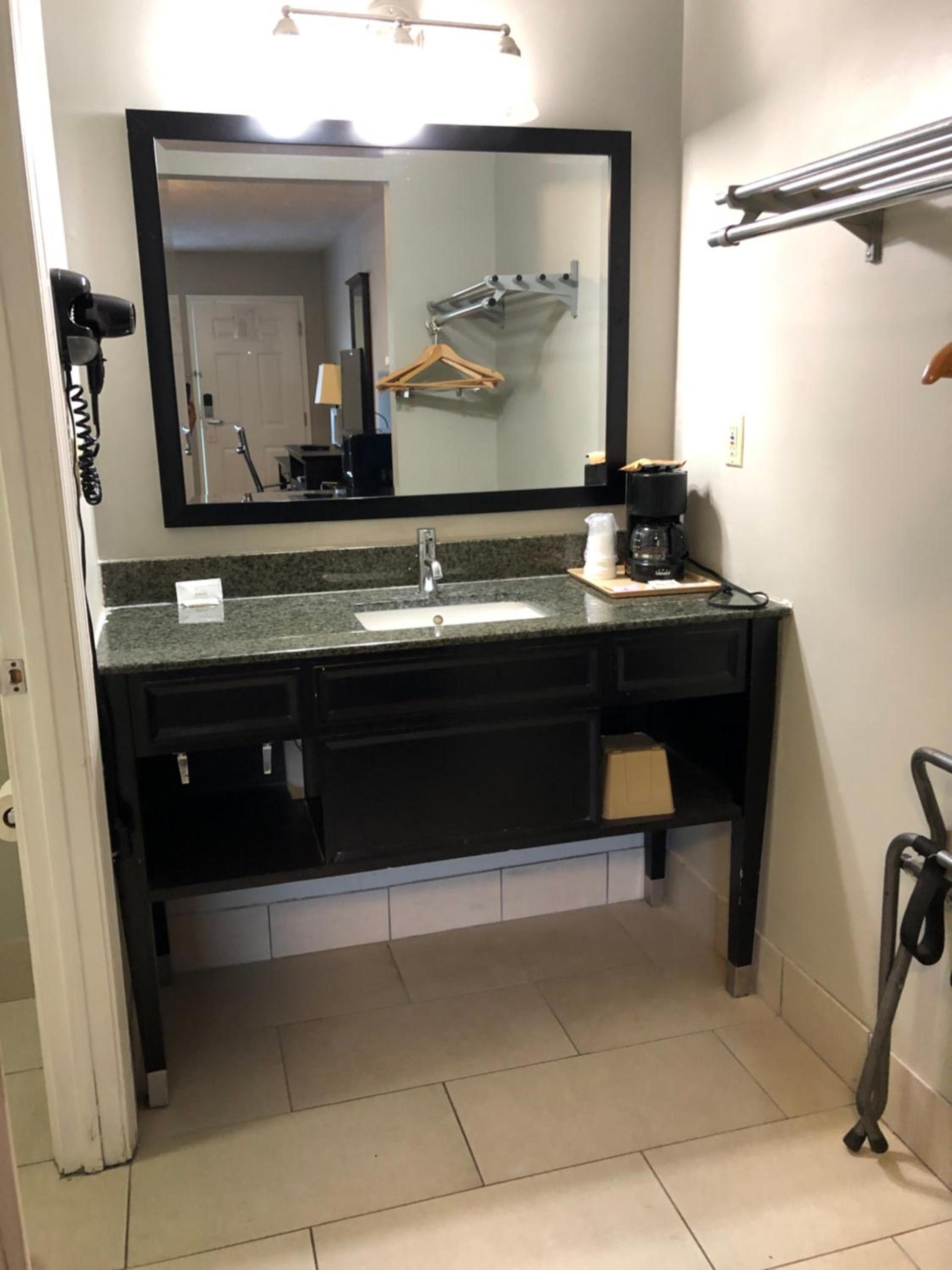Deerfield Inn and Suites - Fairview photo 28
