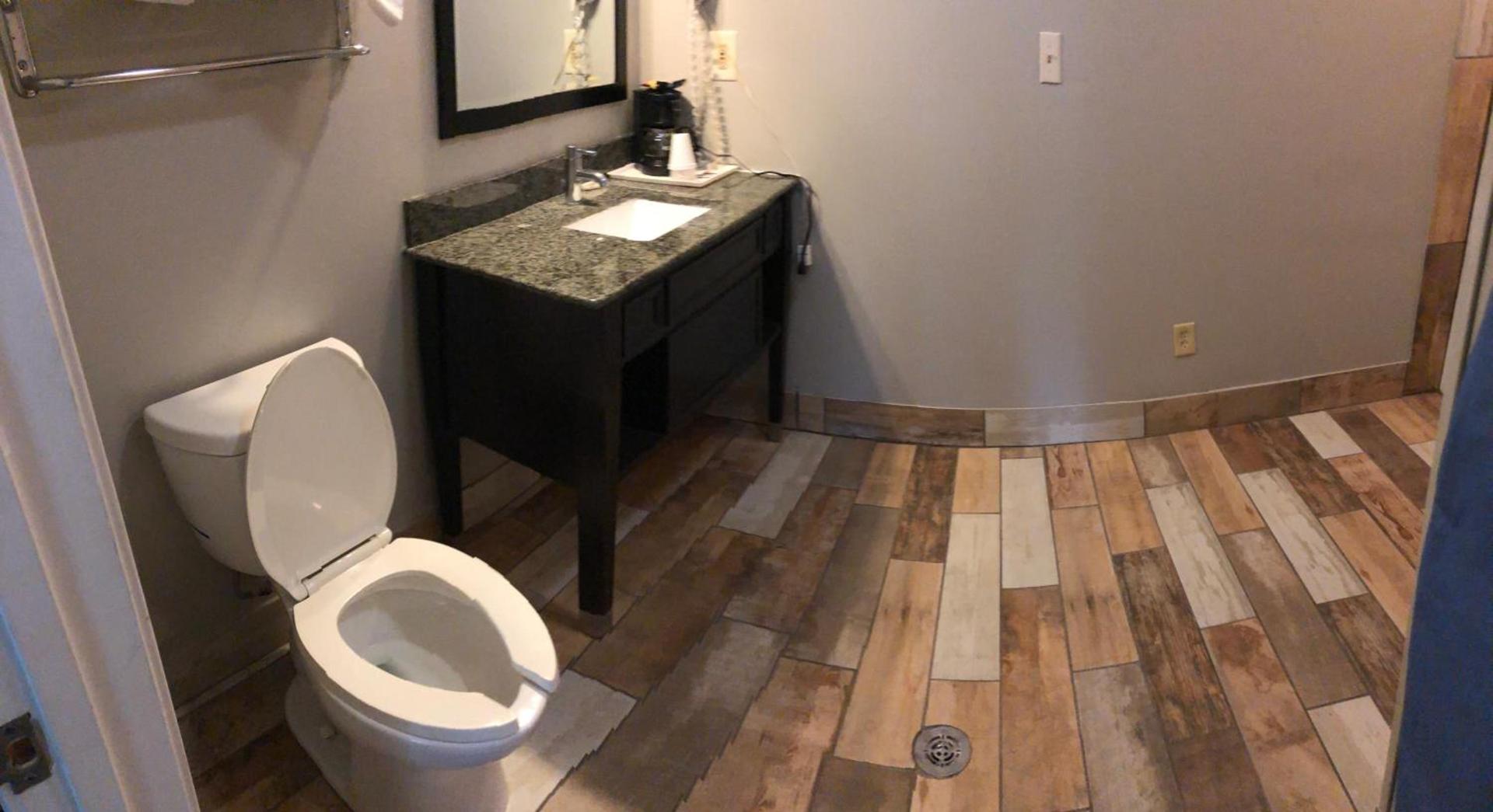 Deerfield Inn and Suites - Fairview photo 33